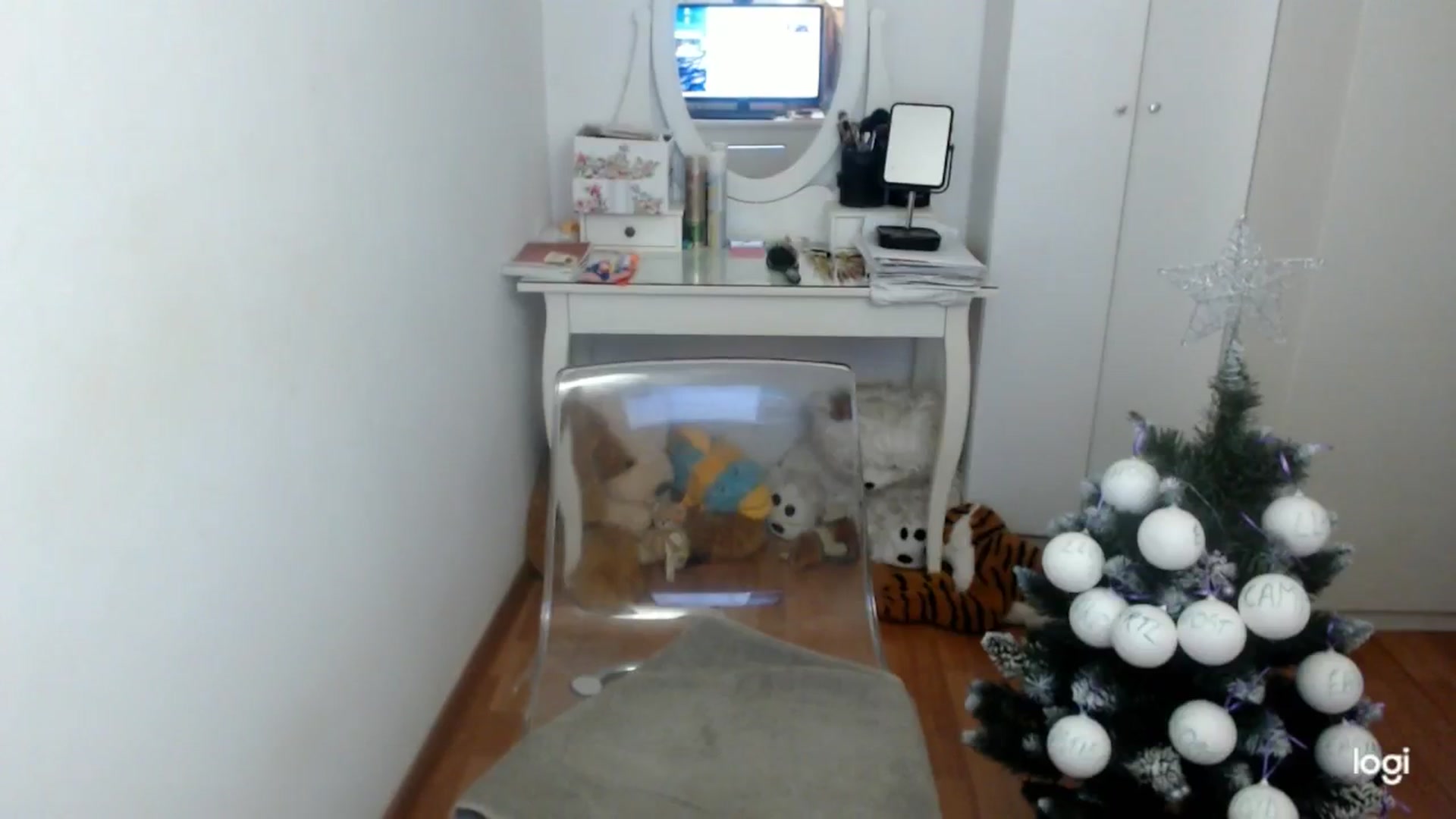 Gallery image thumbnail from AutumnJewel's myfreecams stream on, 12/08/2025, 10:16 image 11 of 20