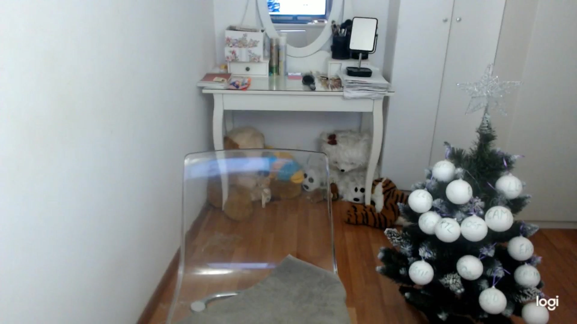 Gallery image thumbnail from AutumnJewel's myfreecams stream on, 12/08/2025, 10:16 image 16 of 20