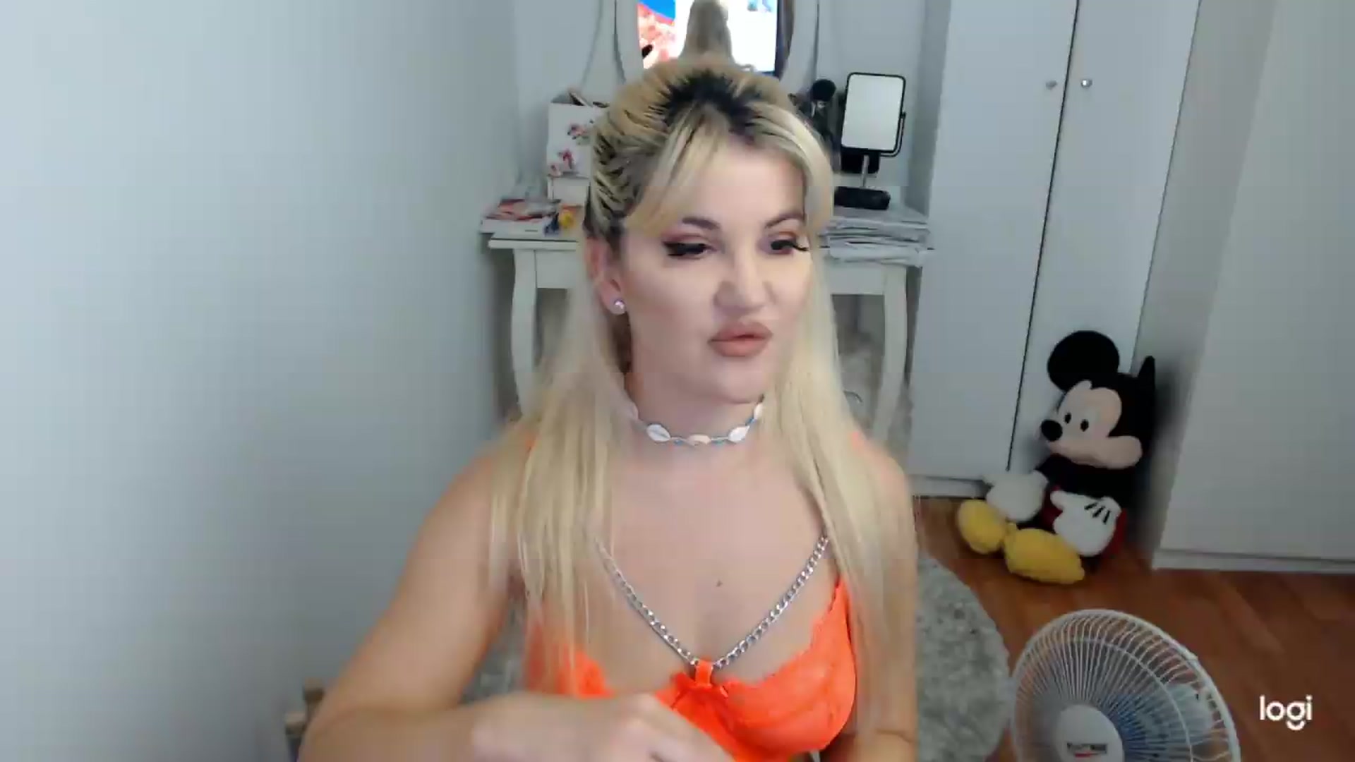 Gallery image thumbnail from AutumnJewel's myfreecams stream on, 09/04/2026, 08:48 image 1 of 20