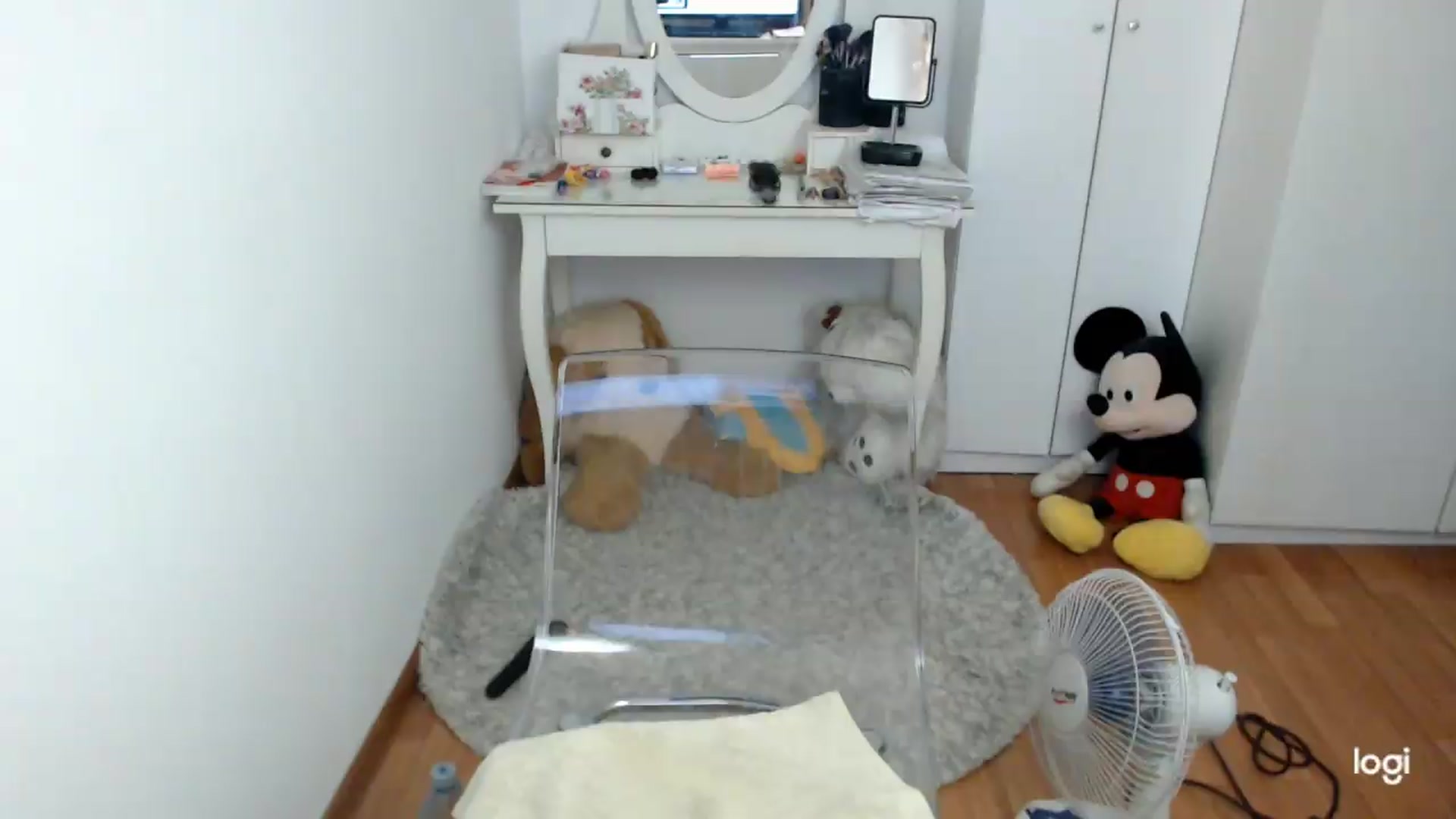 Gallery image thumbnail from AutumnJewel's myfreecams stream on, 09/17/2026, 08:27 image 18 of 20
