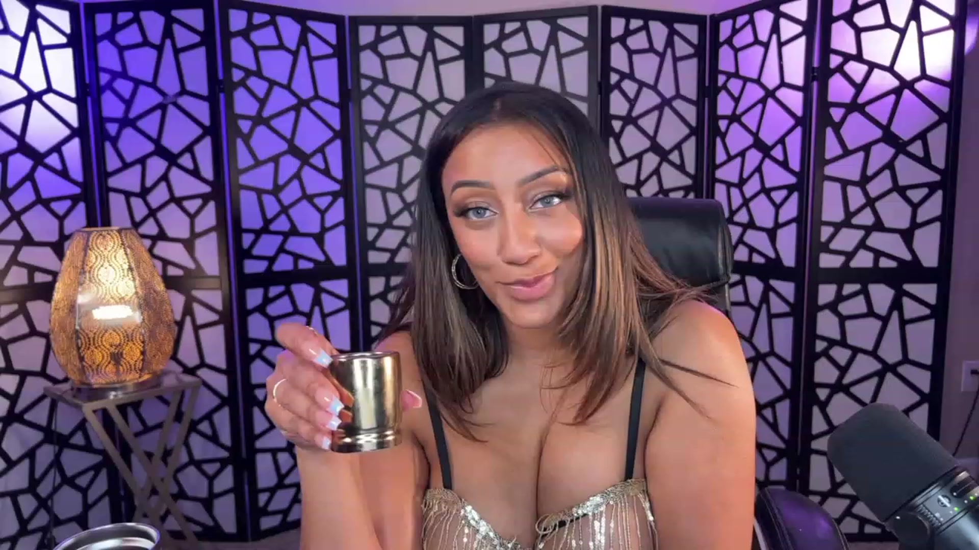 Gallery image thumbnail from Autumn_Ari's myfreecams stream on, 10/22/2023, 04:56 image 19 of 20