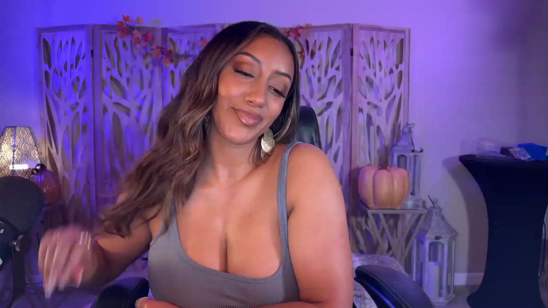 Gallery image thumbnail from Autumn_Ari's myfreecams stream on, 11/02/2023, 03:23 image 2 of 20