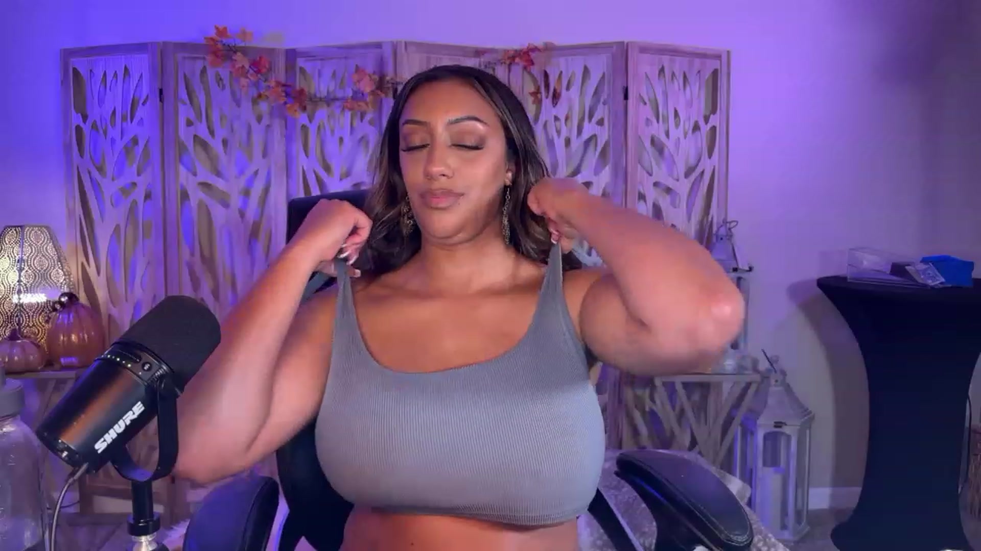Gallery image thumbnail from Autumn_Ari's myfreecams stream on, 11/02/2023, 03:23 image 18 of 20