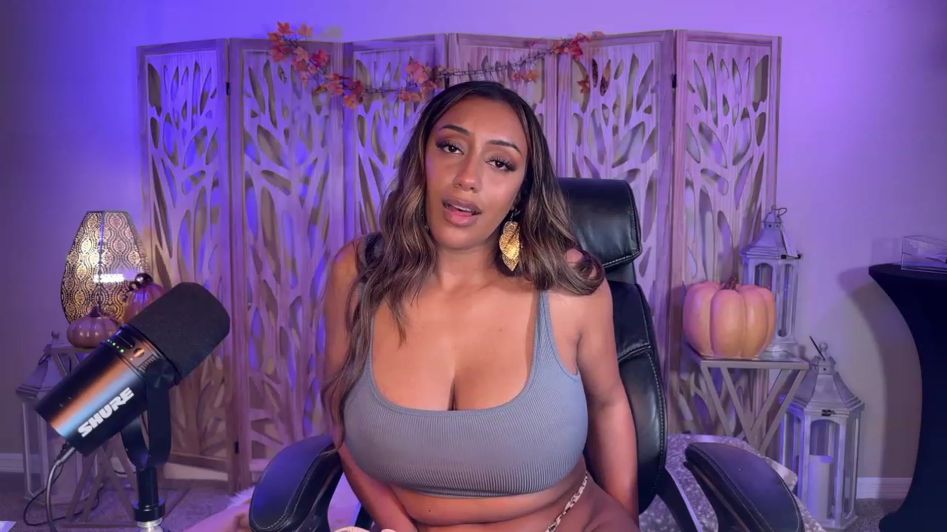 Gallery image thumbnail from Autumn_Ari's myfreecams stream on, 11/02/2023, 04:52 image 10 of 20