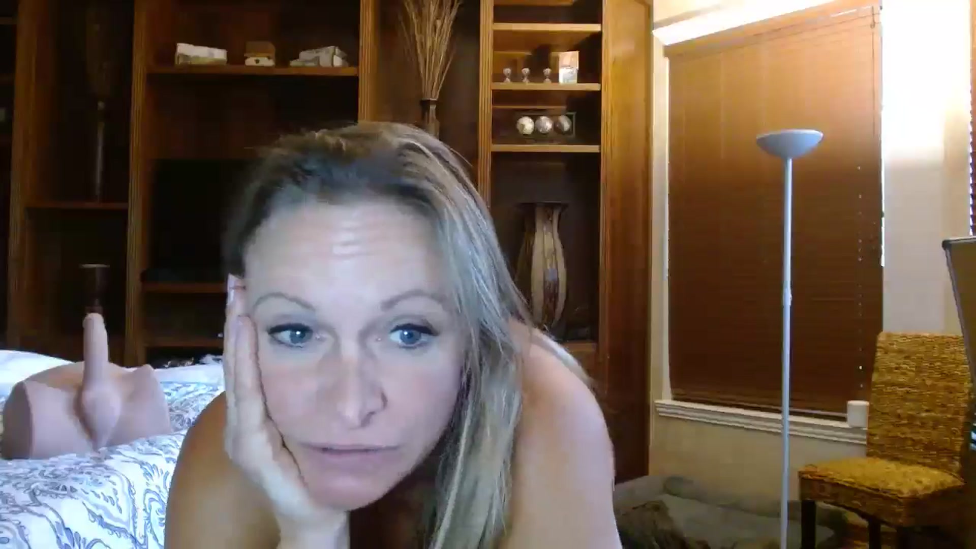 Gallery image thumbnail from Autumn_Blonde's myfreecams stream on, 06/16/2025, 14:38 image 17 of 20