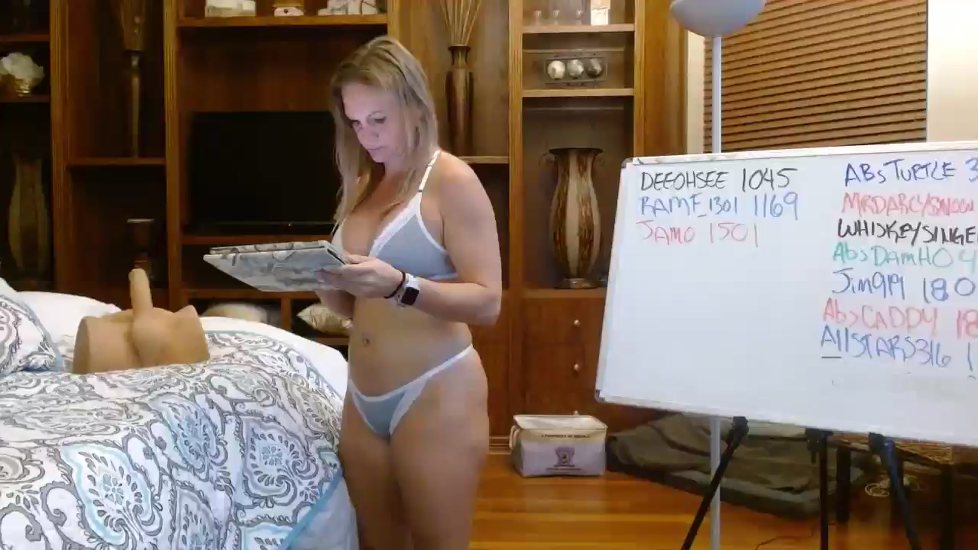 Gallery image thumbnail from Autumn_Blonde's myfreecams stream on, 06/30/2025, 12:06 image 2 of 20