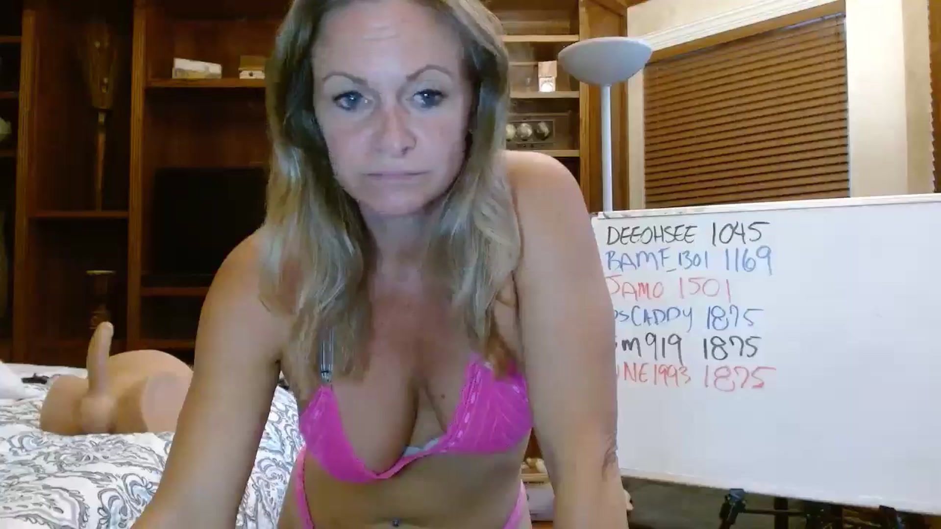 Gallery image thumbnail from Autumn_Blonde's myfreecams stream on, 07/07/2025, 12:42 image 9 of 20