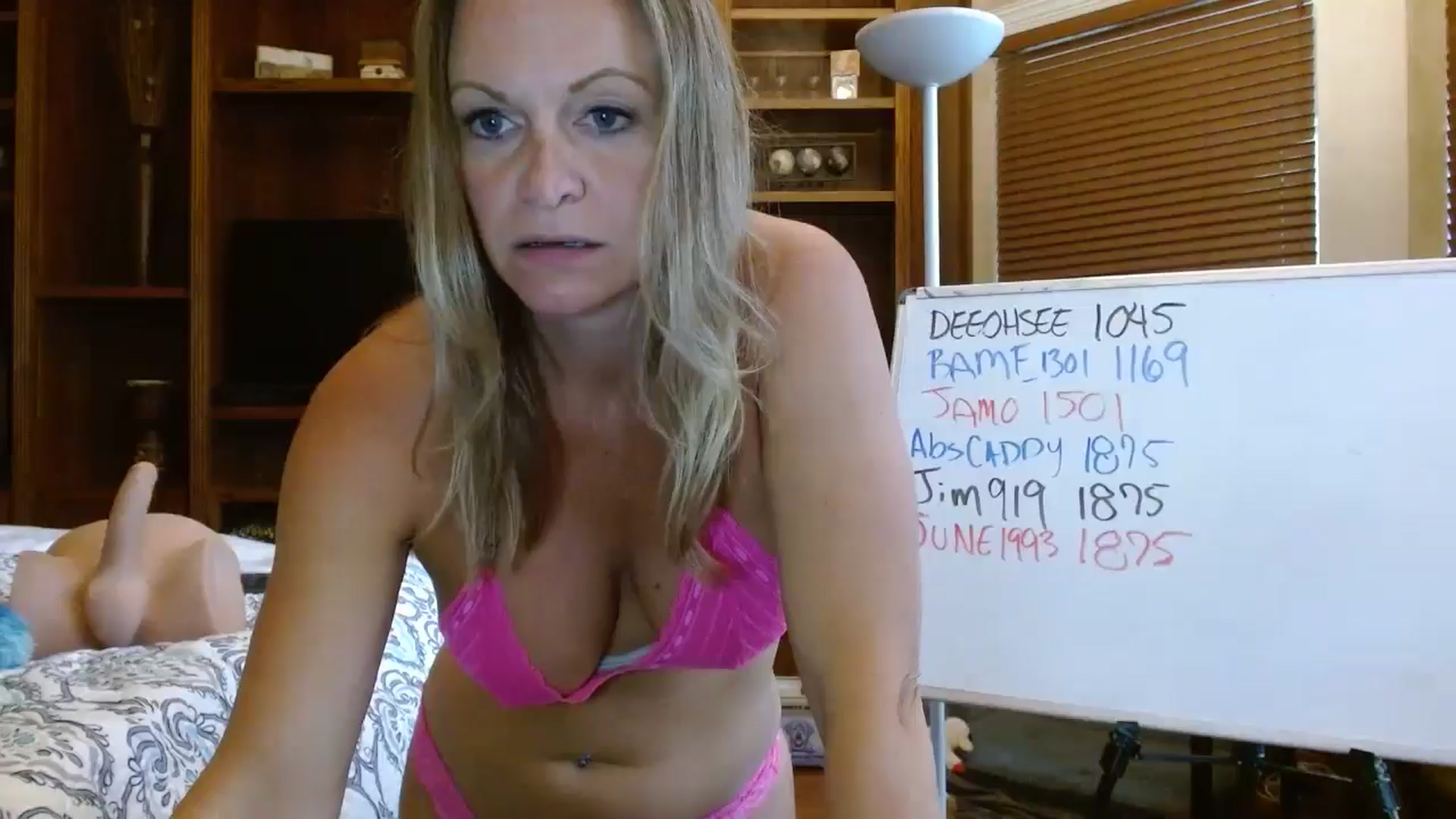Gallery image thumbnail from Autumn_Blonde's myfreecams stream on, 07/07/2025, 13:42 image 16 of 20