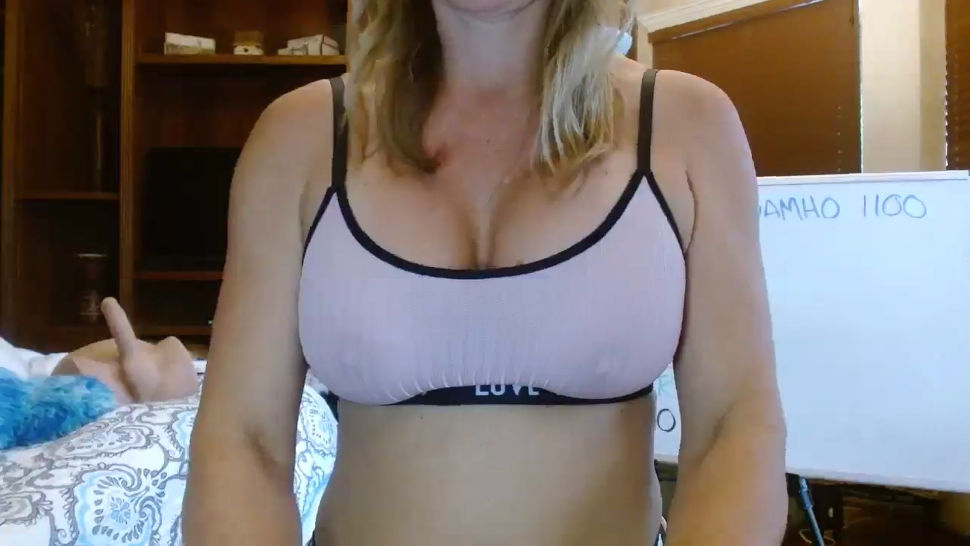 Gallery image thumbnail from Autumn_Blonde's myfreecams stream on, 07/26/2025, 14:28 image 14 of 20