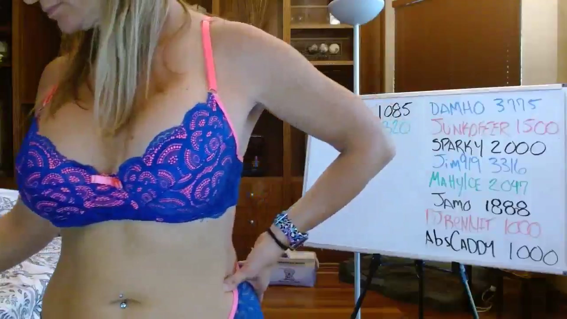 Gallery image thumbnail from Autumn_Blonde's myfreecams stream on, 08/21/2025, 14:05 image 18 of 20