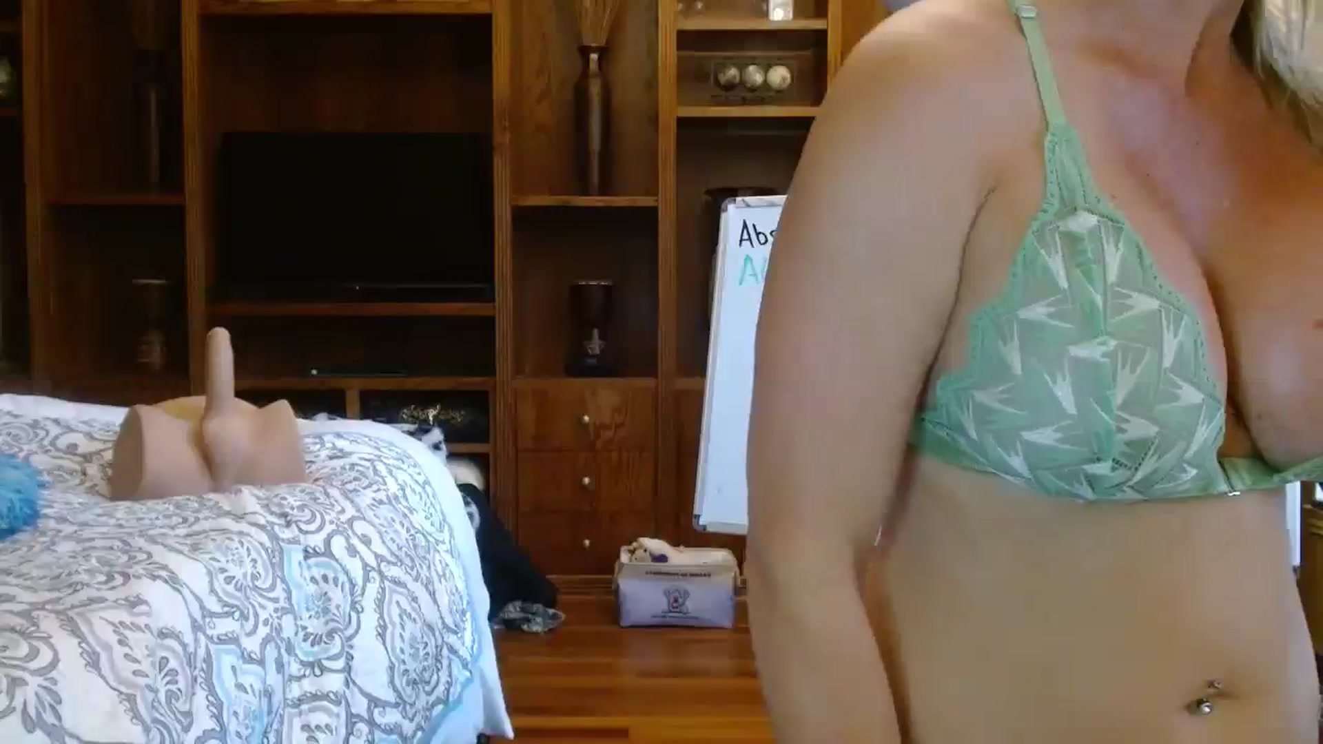 Gallery image thumbnail from Autumn_Blonde's myfreecams stream on, 08/22/2025, 14:13 image 4 of 20