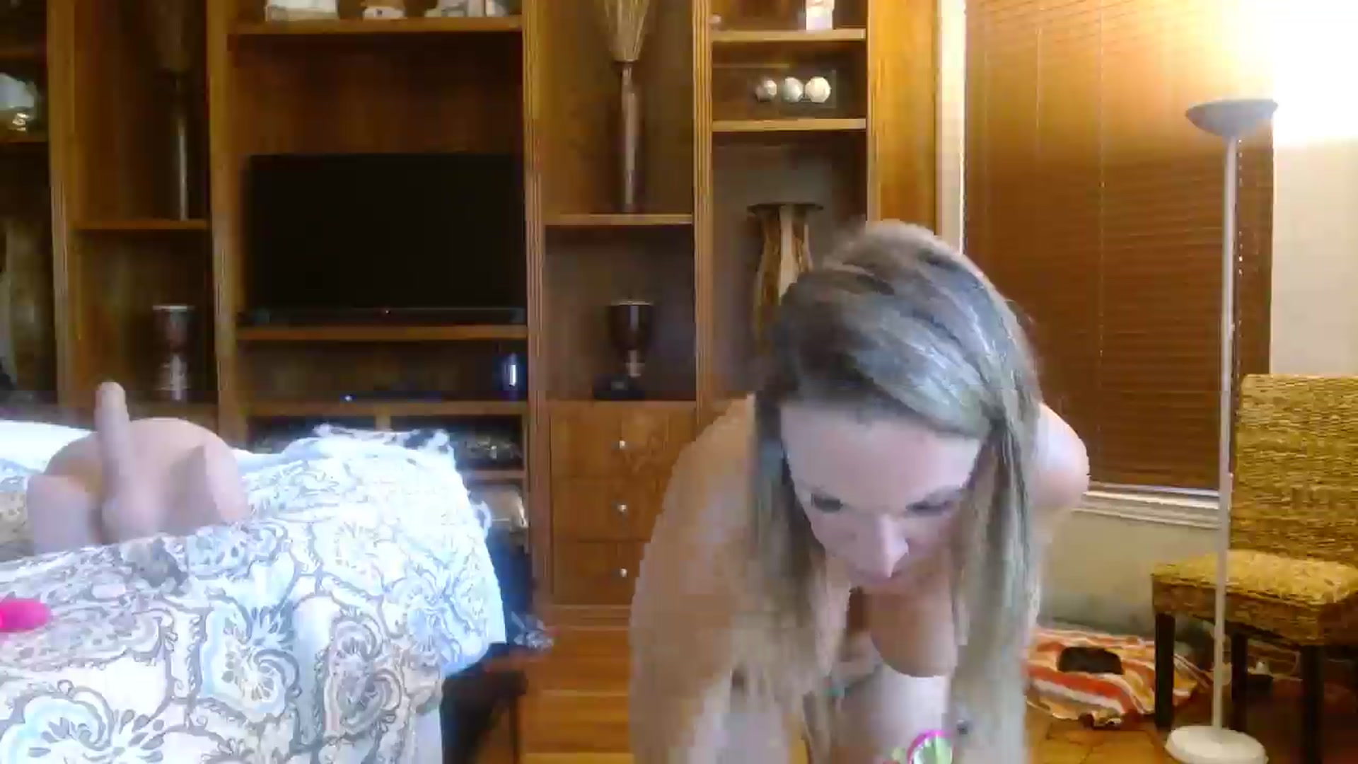 Gallery image thumbnail from Autumn_Blonde's myfreecams stream on, 09/13/2025, 15:23 image 16 of 20