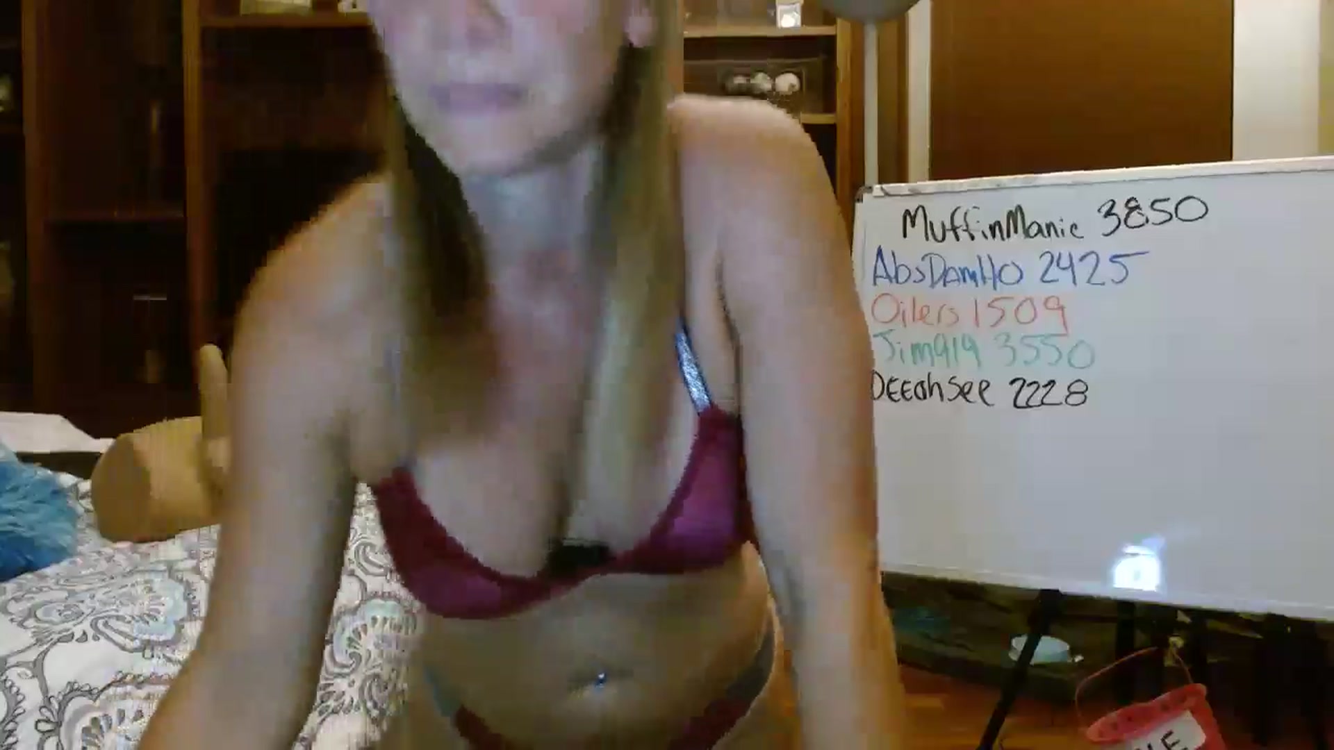 Gallery image thumbnail from Autumn_Blonde's myfreecams stream on, 10/04/2025, 11:38 image 2 of 20