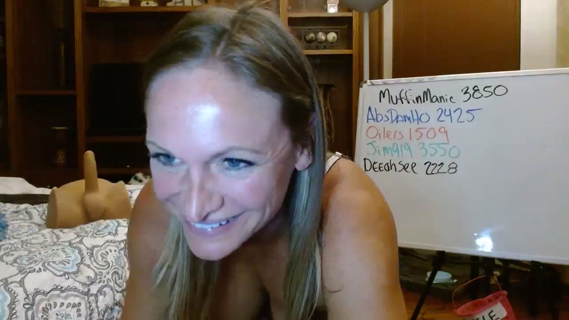 Gallery image thumbnail from Autumn_Blonde's myfreecams stream on, 10/04/2025, 12:23 image 4 of 20