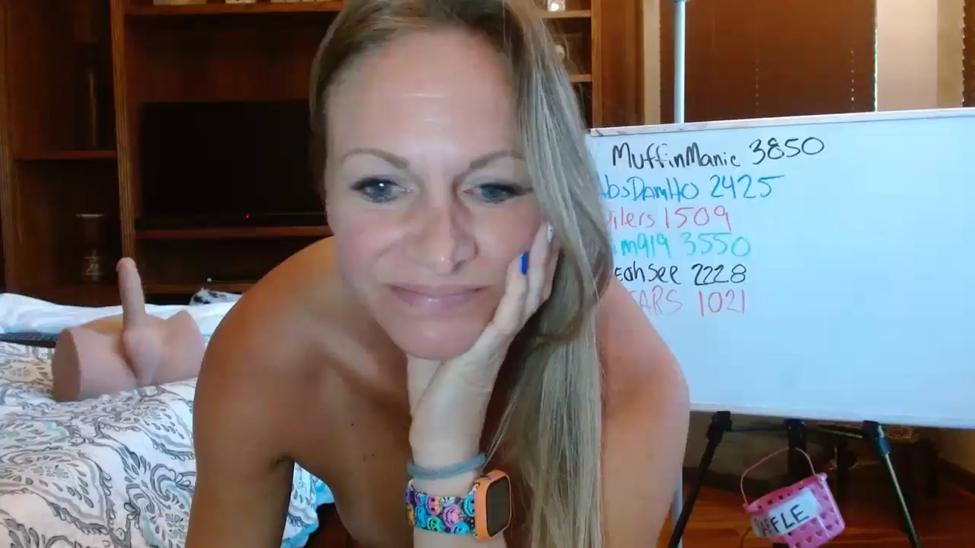 Gallery image thumbnail from Autumn_Blonde's myfreecams stream on, 10/06/2025, 13:55 image 17 of 20