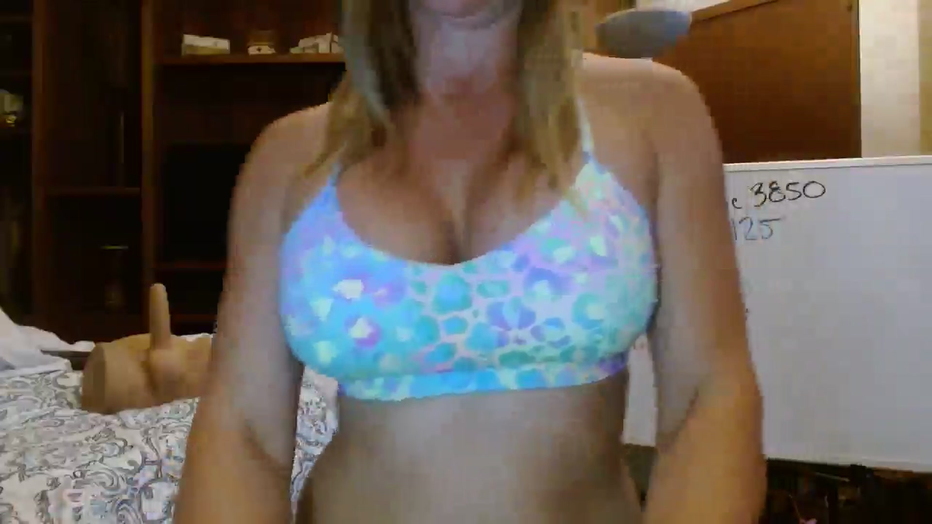 Gallery image thumbnail from Autumn_Blonde's myfreecams stream on, 10/08/2025, 12:33 image 16 of 20