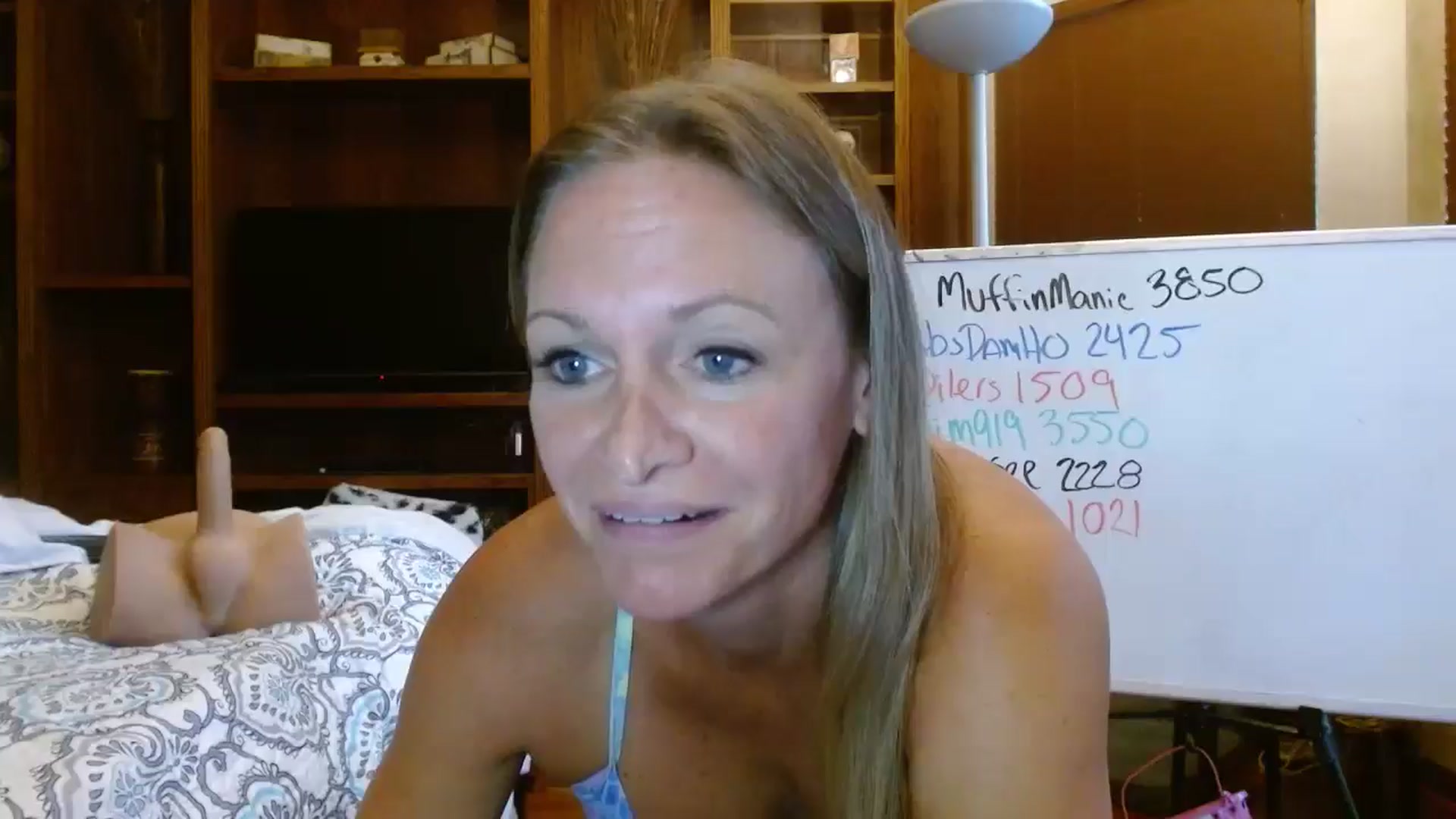 Gallery image thumbnail from Autumn_Blonde's myfreecams stream on, 10/08/2025, 13:48 image 8 of 20