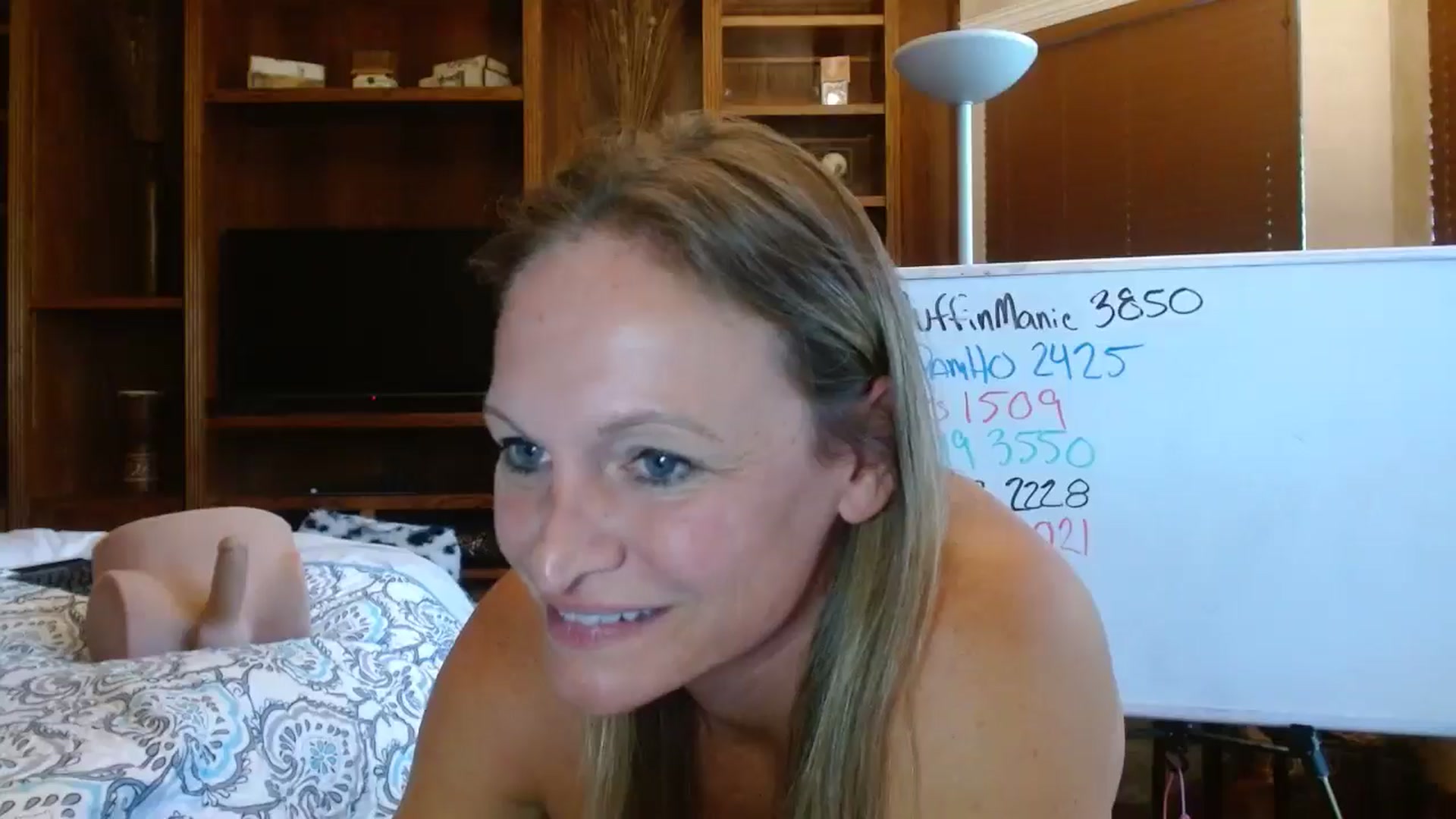 Gallery image thumbnail from Autumn_Blonde's myfreecams stream on, 10/09/2025, 15:13 image 8 of 20