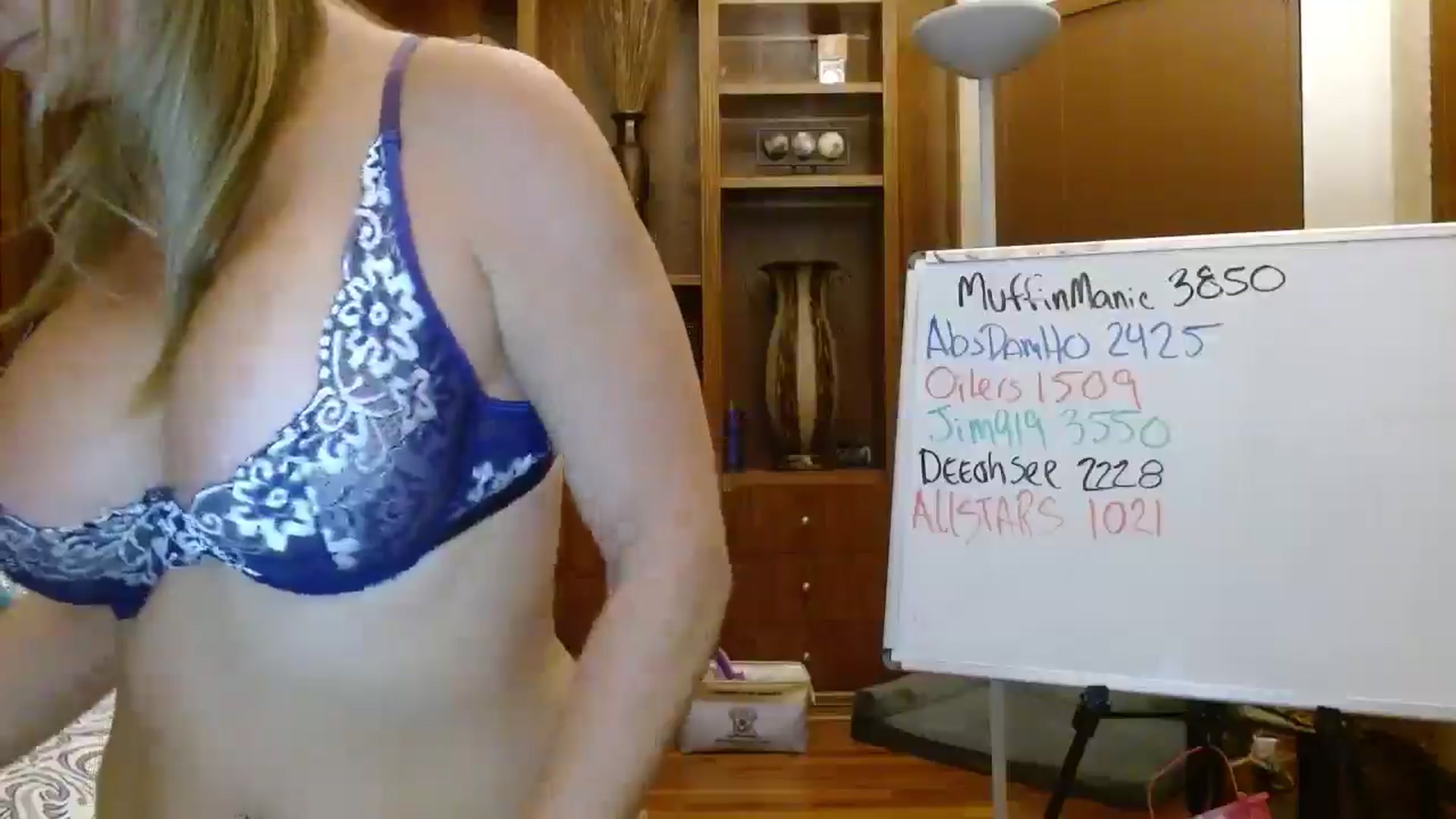 Gallery image thumbnail from Autumn_Blonde's myfreecams stream on, 10/10/2025, 11:12 image 6 of 20