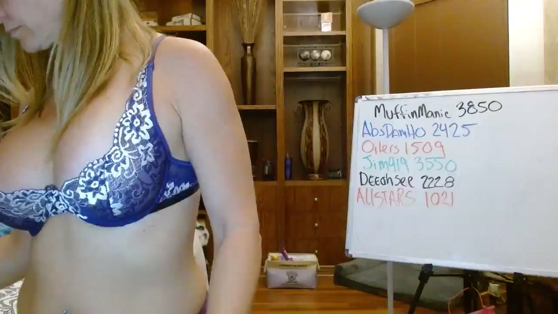 Gallery image thumbnail from Autumn_Blonde's myfreecams stream on, 10/10/2025, 11:12 image 11 of 20