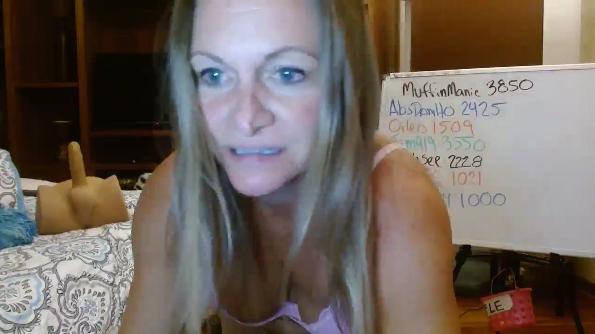 Gallery image thumbnail from Autumn_Blonde's myfreecams stream on, 10/12/2025, 12:21 image 8 of 20