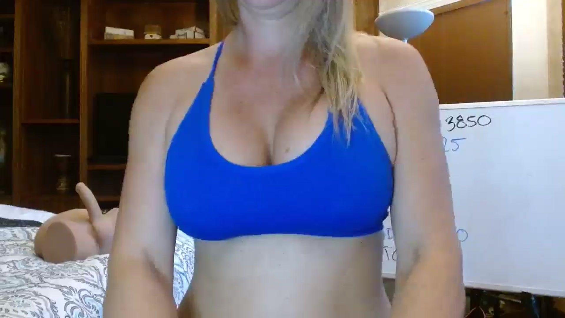 Gallery image thumbnail from Autumn_Blonde's myfreecams stream on, 10/13/2025, 13:04 image 13 of 20