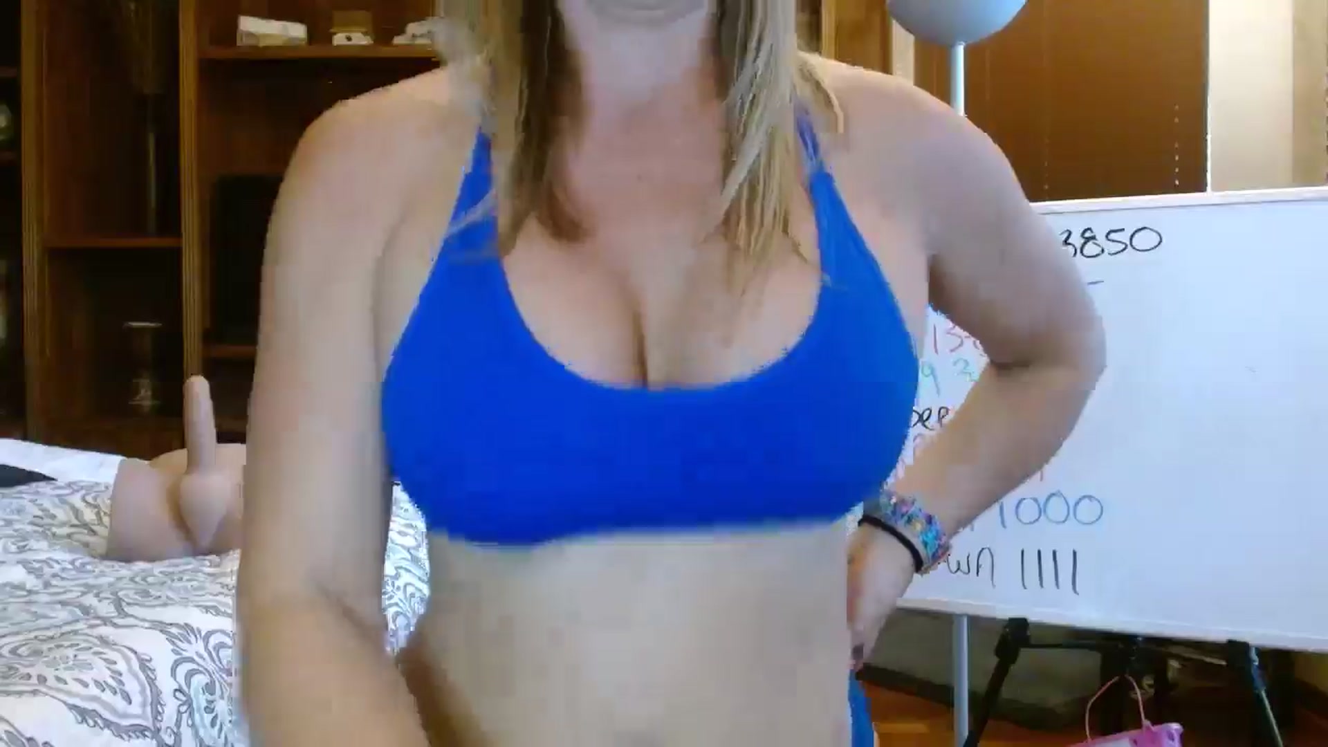 Gallery image thumbnail from Autumn_Blonde's myfreecams stream on, 10/13/2025, 14:31 image 6 of 20