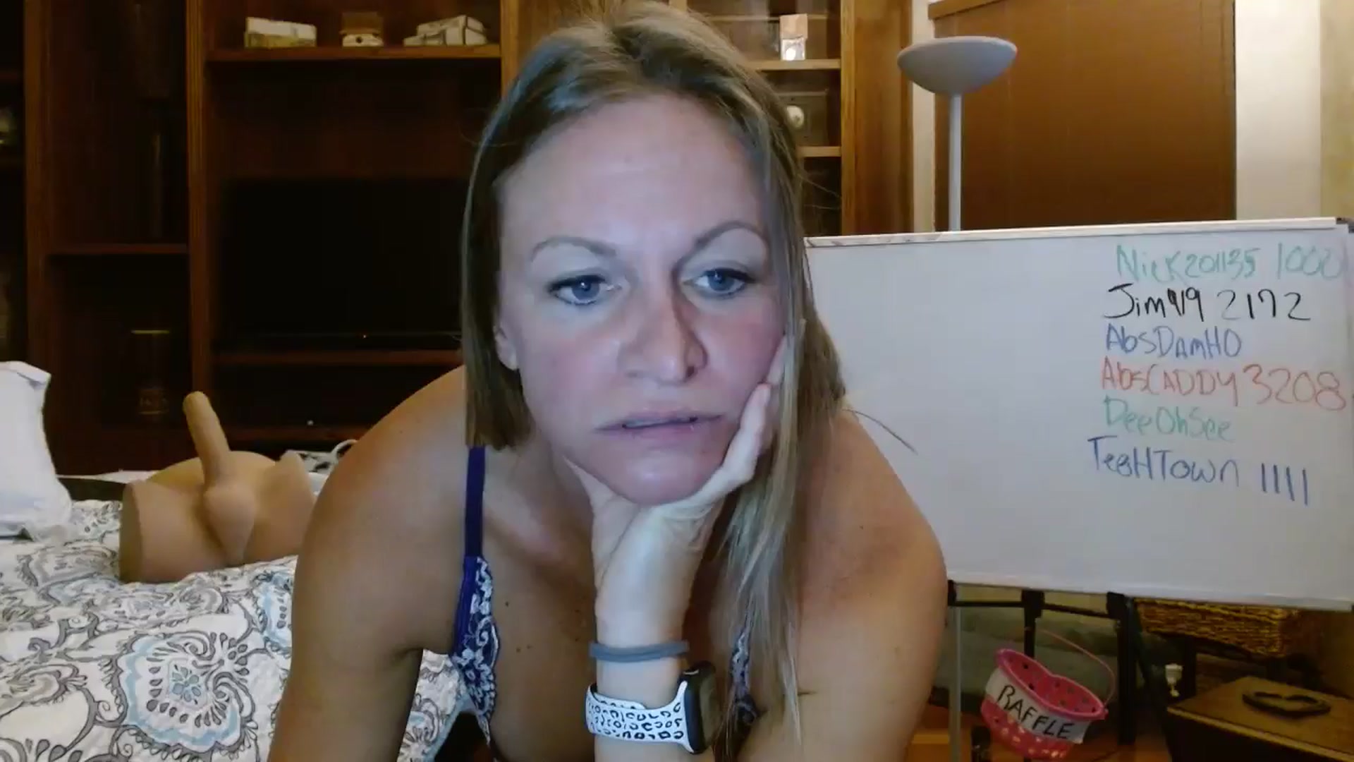 Gallery image thumbnail from Autumn_Blonde's myfreecams stream on, 11/03/2025, 13:08 image 2 of 20