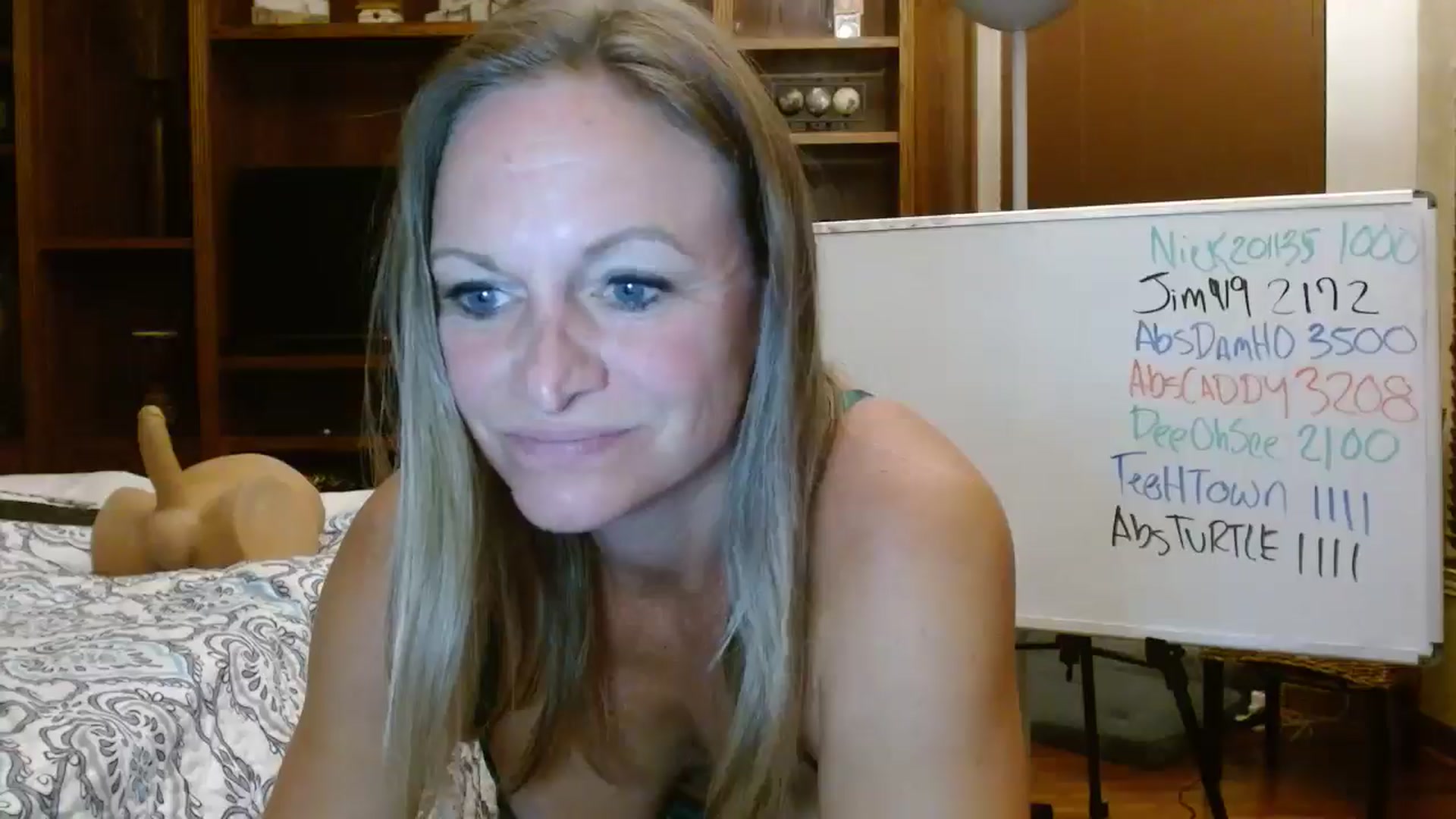 Gallery image thumbnail from Autumn_Blonde's myfreecams stream on, 11/07/2025, 12:06 image 18 of 20