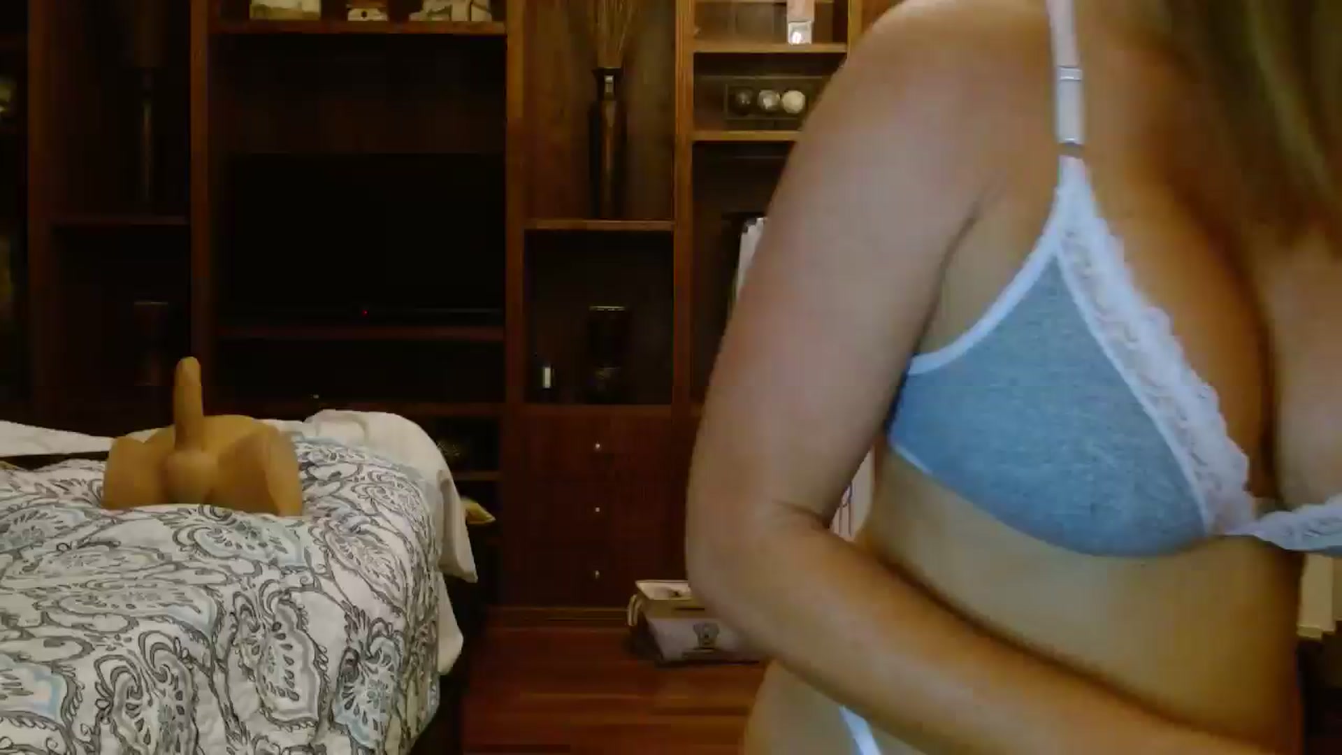 Gallery image thumbnail from Autumn_Blonde's myfreecams stream on, 03/27/2026, 12:20 image 4 of 20