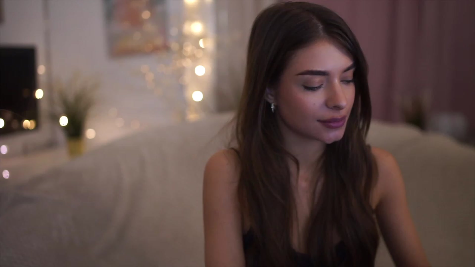 Gallery image thumbnail from Autumn_Falls's myfreecams stream on, 02/28/2023, 16:46 image 15 of 20