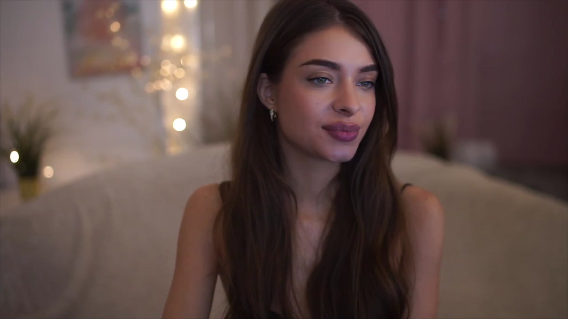 Gallery image thumbnail from Autumn_Falls's myfreecams stream on, 02/28/2023, 16:46 image 7 of 20