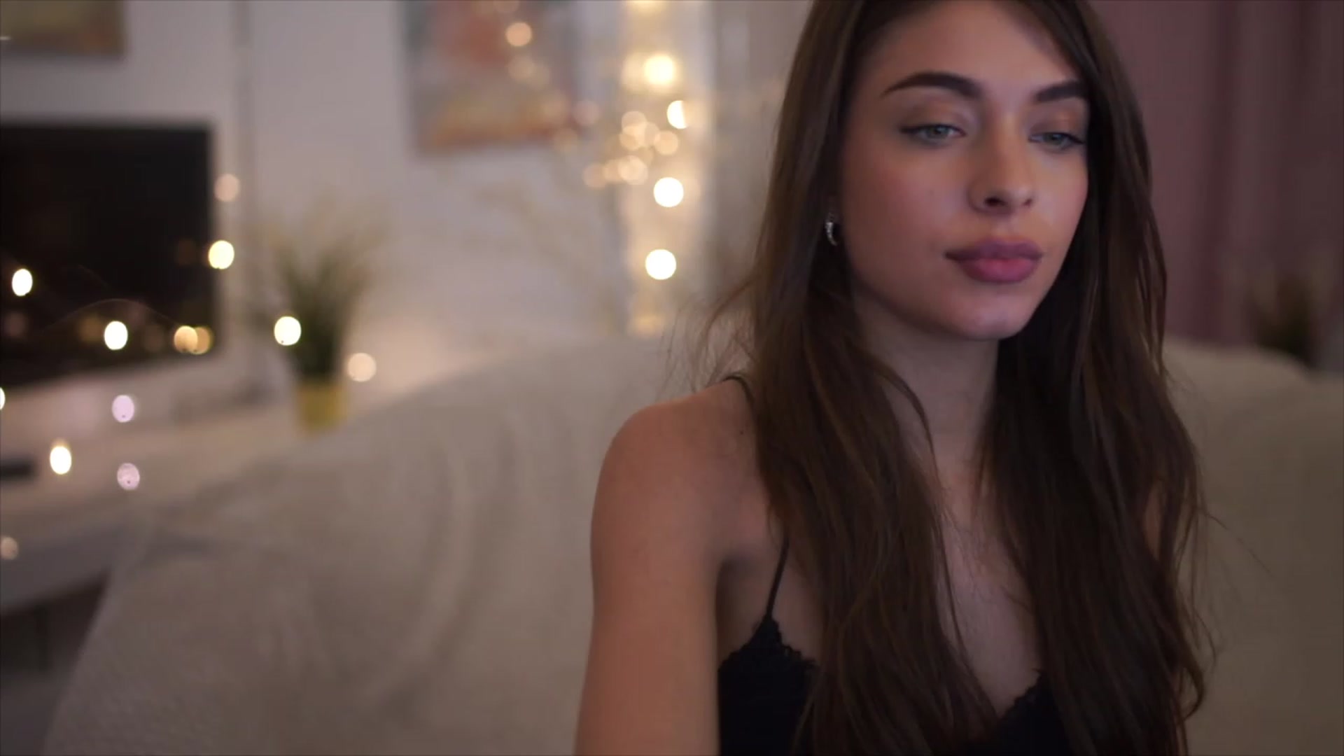 Gallery image thumbnail from Autumn_Falls's myfreecams stream on, 02/28/2023, 16:46 image 18 of 20