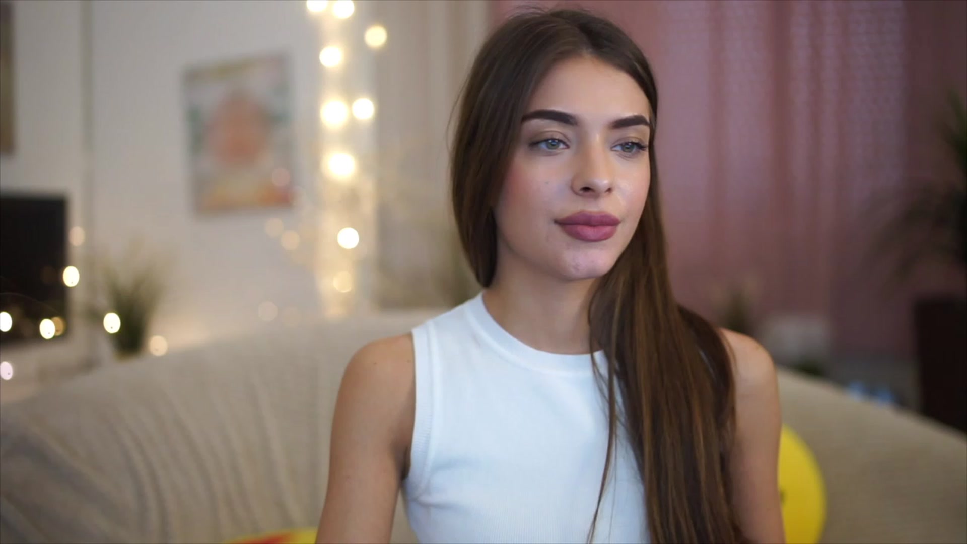 Gallery image thumbnail from Autumn_Falls's myfreecams stream on, 04/03/2023, 14:26 image 13 of 20