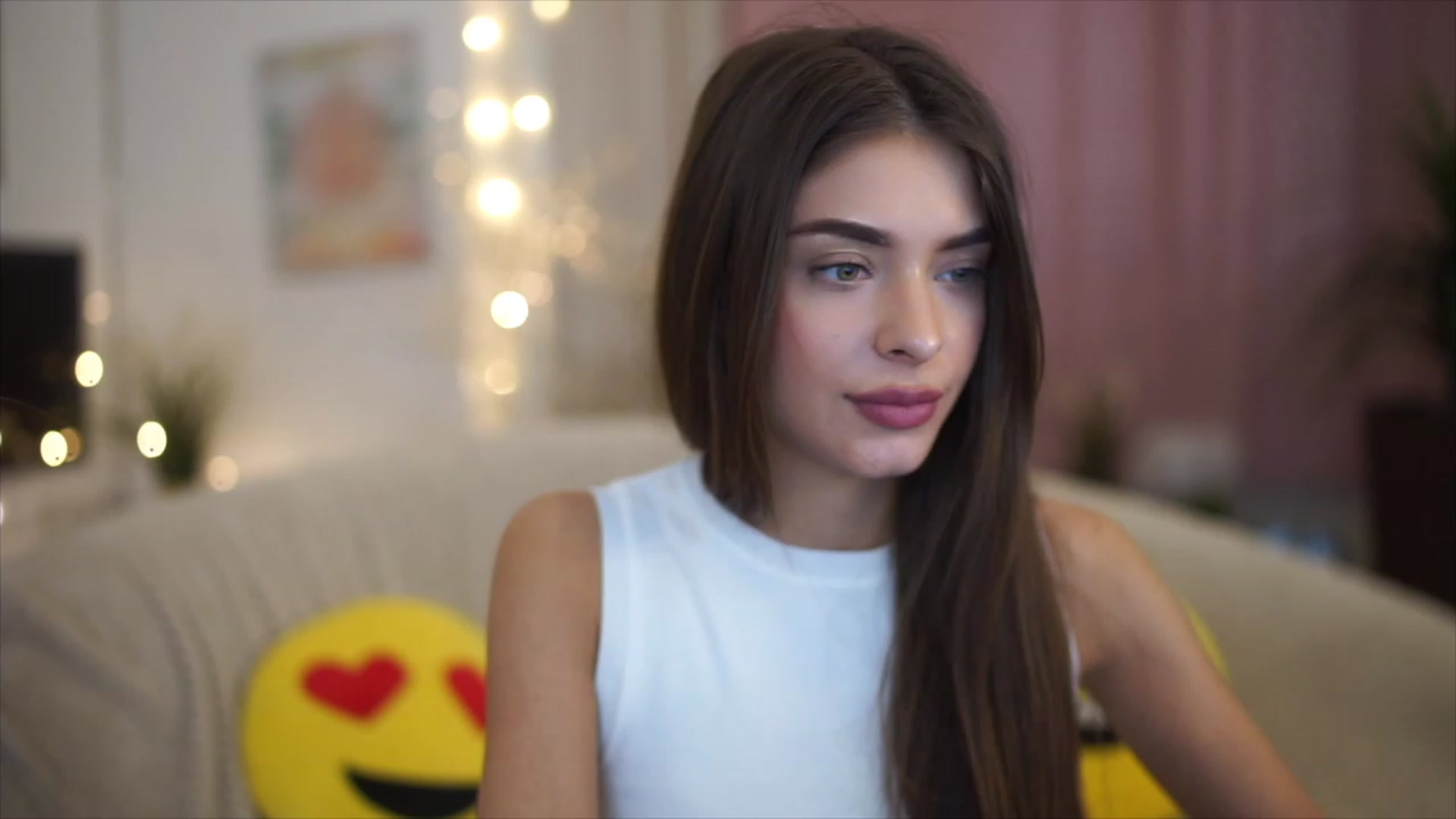 Gallery image thumbnail from Autumn_Falls's myfreecams stream on, 04/03/2023, 15:06 image 8 of 20