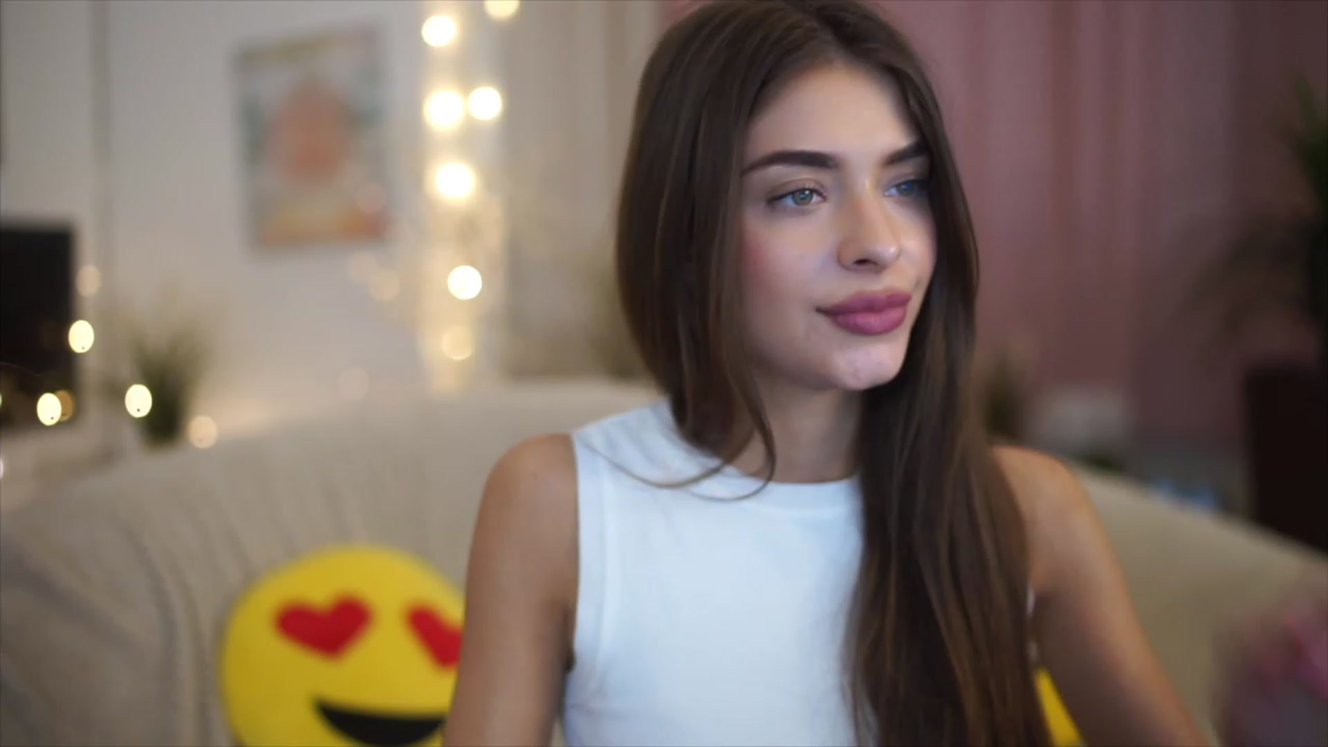 Gallery image thumbnail from Autumn_Falls's myfreecams stream on, 04/03/2023, 15:06 image 13 of 20