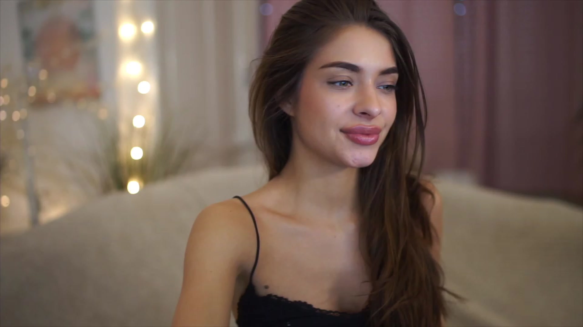 Gallery image thumbnail from Autumn_Falls's myfreecams stream on, 04/05/2023, 16:59 image 4 of 20