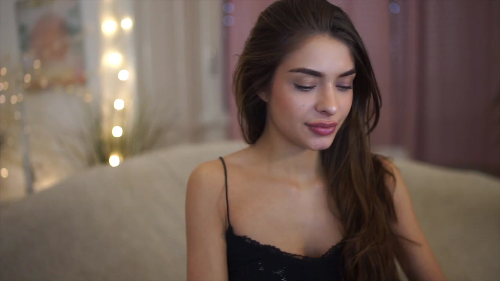 Gallery image thumbnail from Autumn_Falls's myfreecams stream on, 04/05/2023, 16:59 image 3 of 20