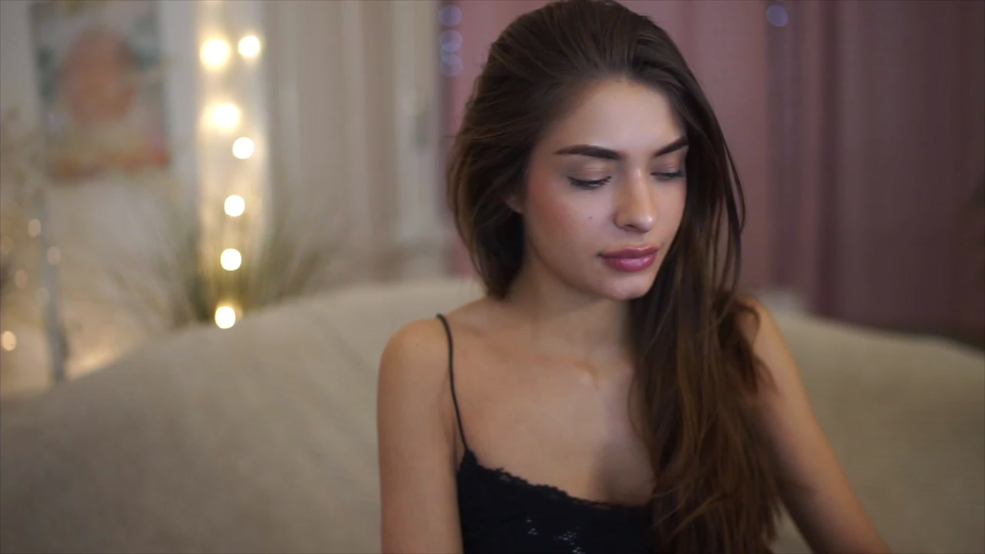 Gallery image thumbnail from Autumn_Falls's myfreecams stream on, 04/05/2023, 16:59 image 6 of 20