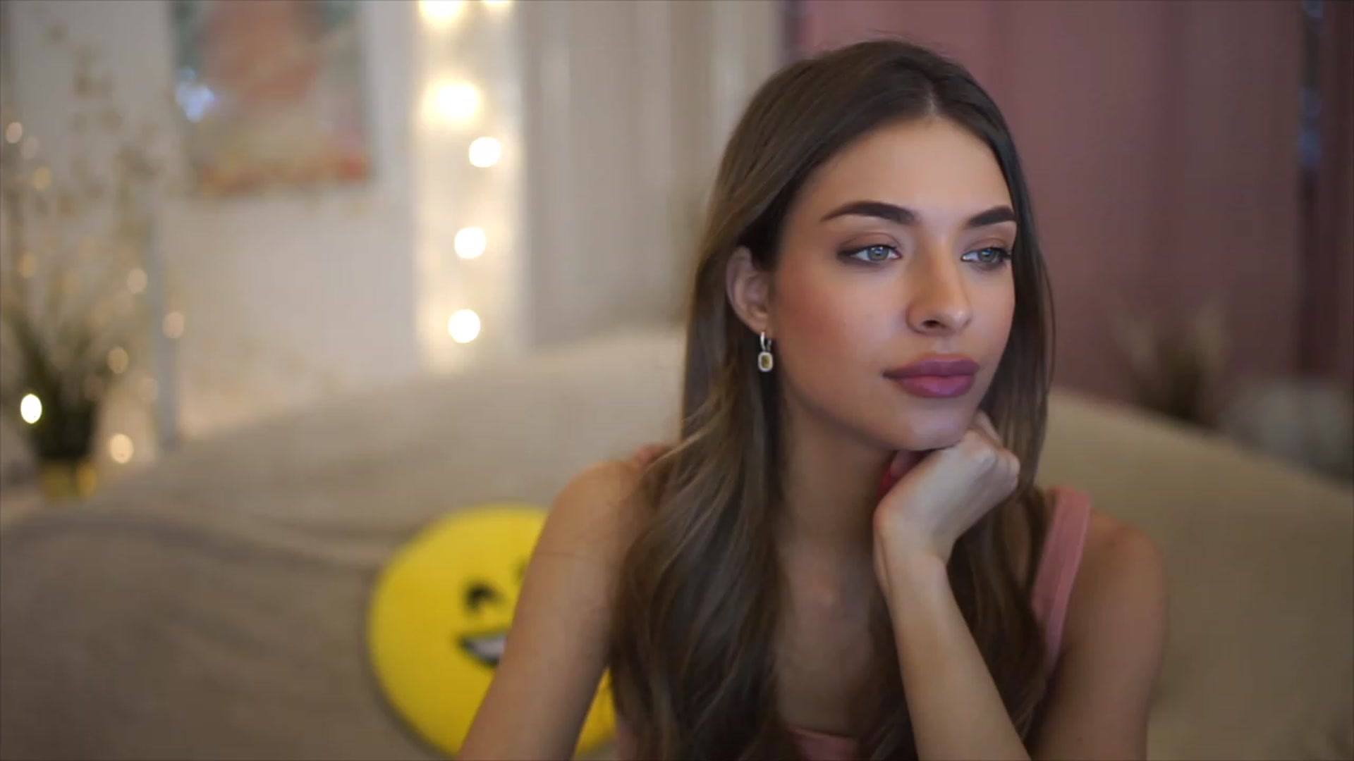 Gallery image thumbnail from Autumn_Falls's myfreecams stream on, 04/27/2023, 18:21 image 6 of 20