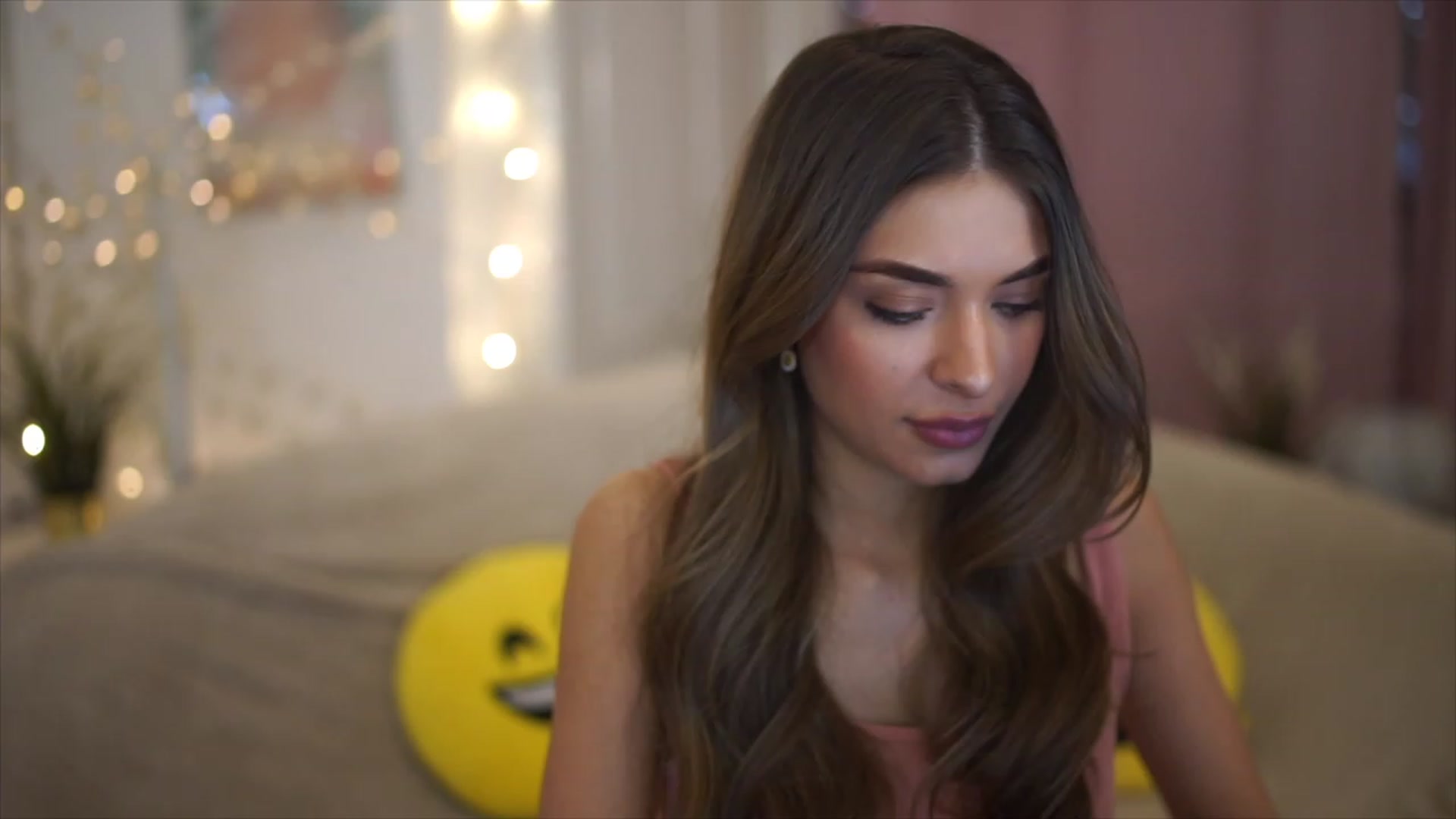 Gallery image thumbnail from Autumn_Falls's myfreecams stream on, 04/27/2023, 18:21 image 4 of 20