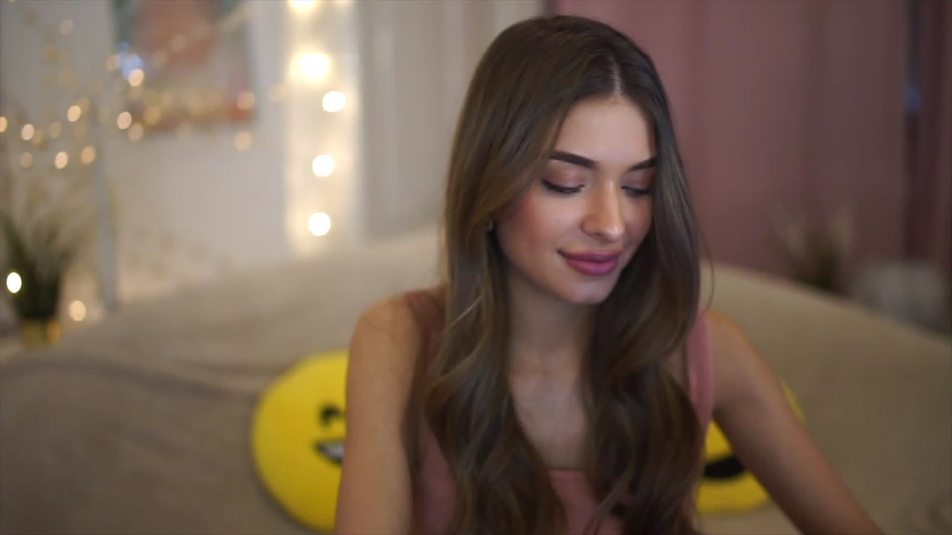 Gallery image thumbnail from Autumn_Falls's myfreecams stream on, 04/27/2023, 18:21 image 15 of 20