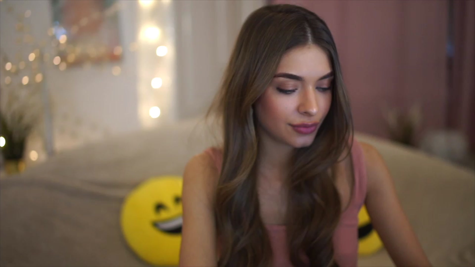 Gallery image thumbnail from Autumn_Falls's myfreecams stream on, 04/27/2023, 19:26 image 9 of 20