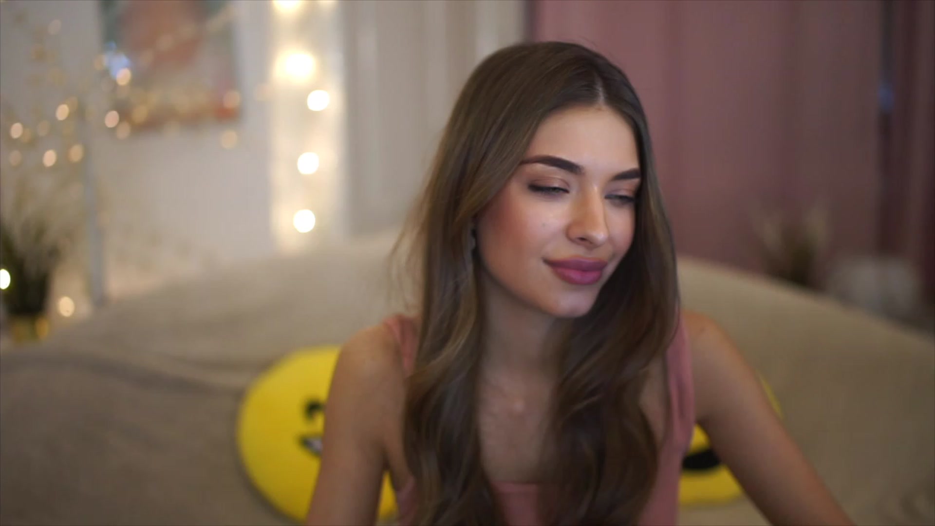 Gallery image thumbnail from Autumn_Falls's myfreecams stream on, 04/27/2023, 19:26 image 6 of 20