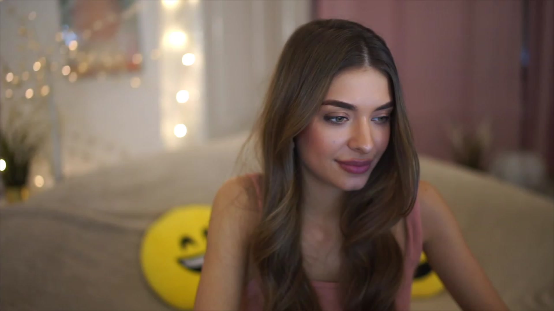 Gallery image thumbnail from Autumn_Falls's myfreecams stream on, 04/27/2023, 19:26 image 1 of 20
