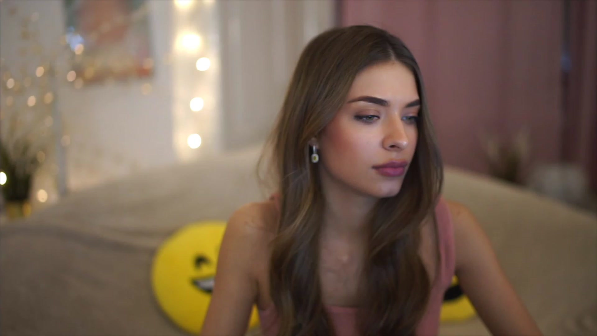 Gallery image thumbnail from Autumn_Falls's myfreecams stream on, 04/27/2023, 19:26 image 5 of 20