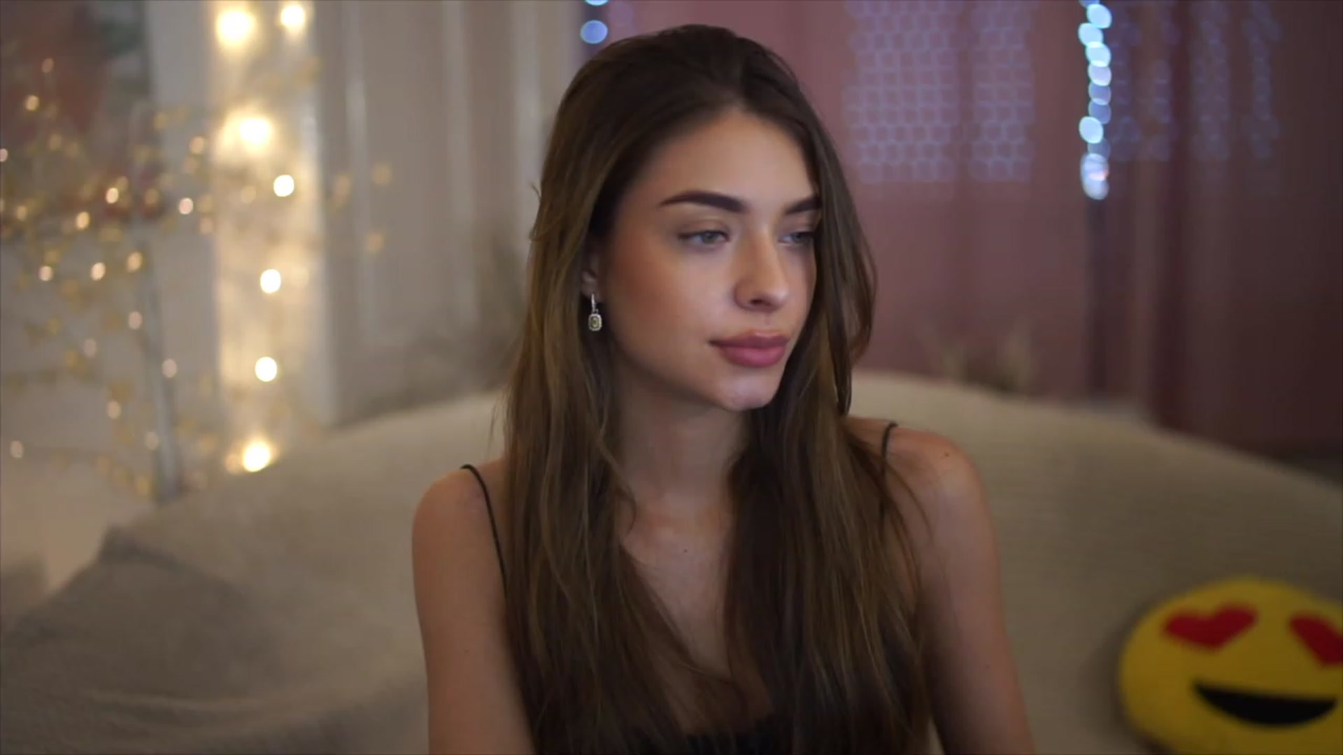 Gallery image thumbnail from Autumn_Falls's myfreecams stream on, 05/08/2023, 13:42 image 8 of 20