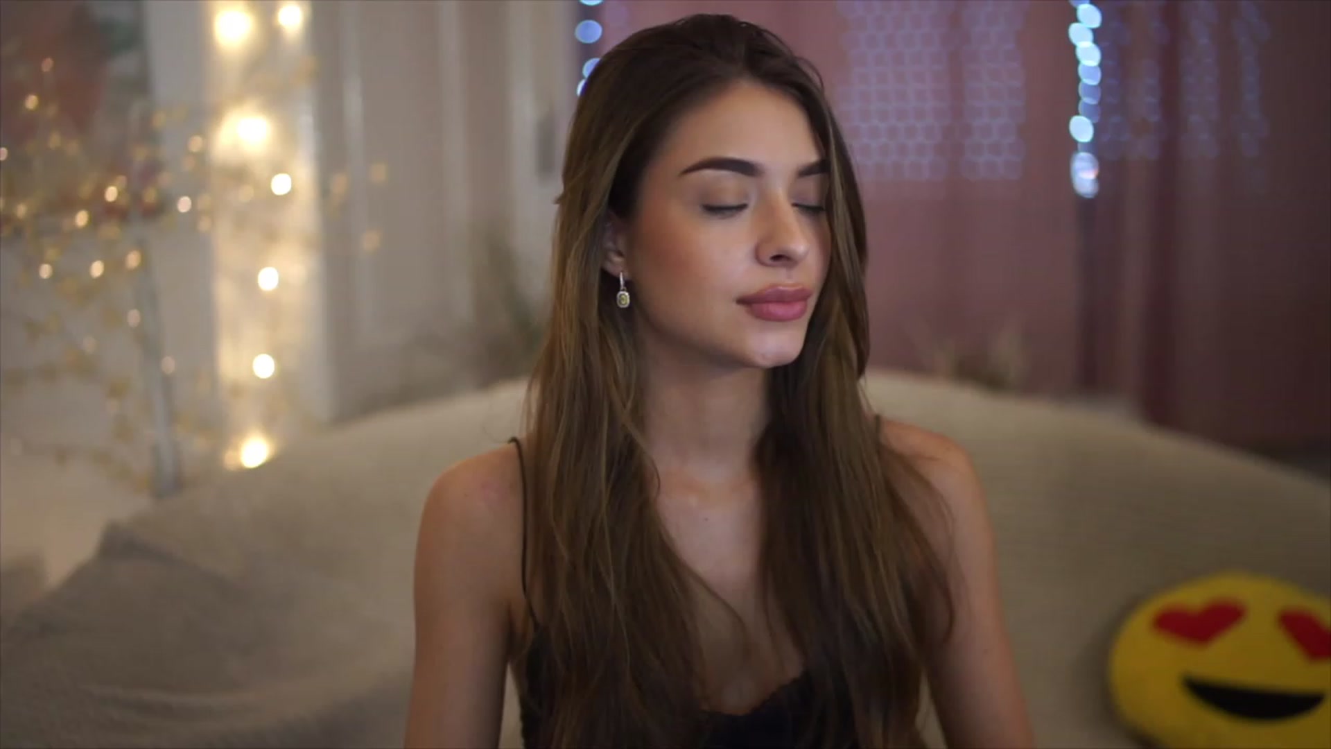 Gallery image thumbnail from Autumn_Falls's myfreecams stream on, 05/08/2023, 13:42 image 2 of 20