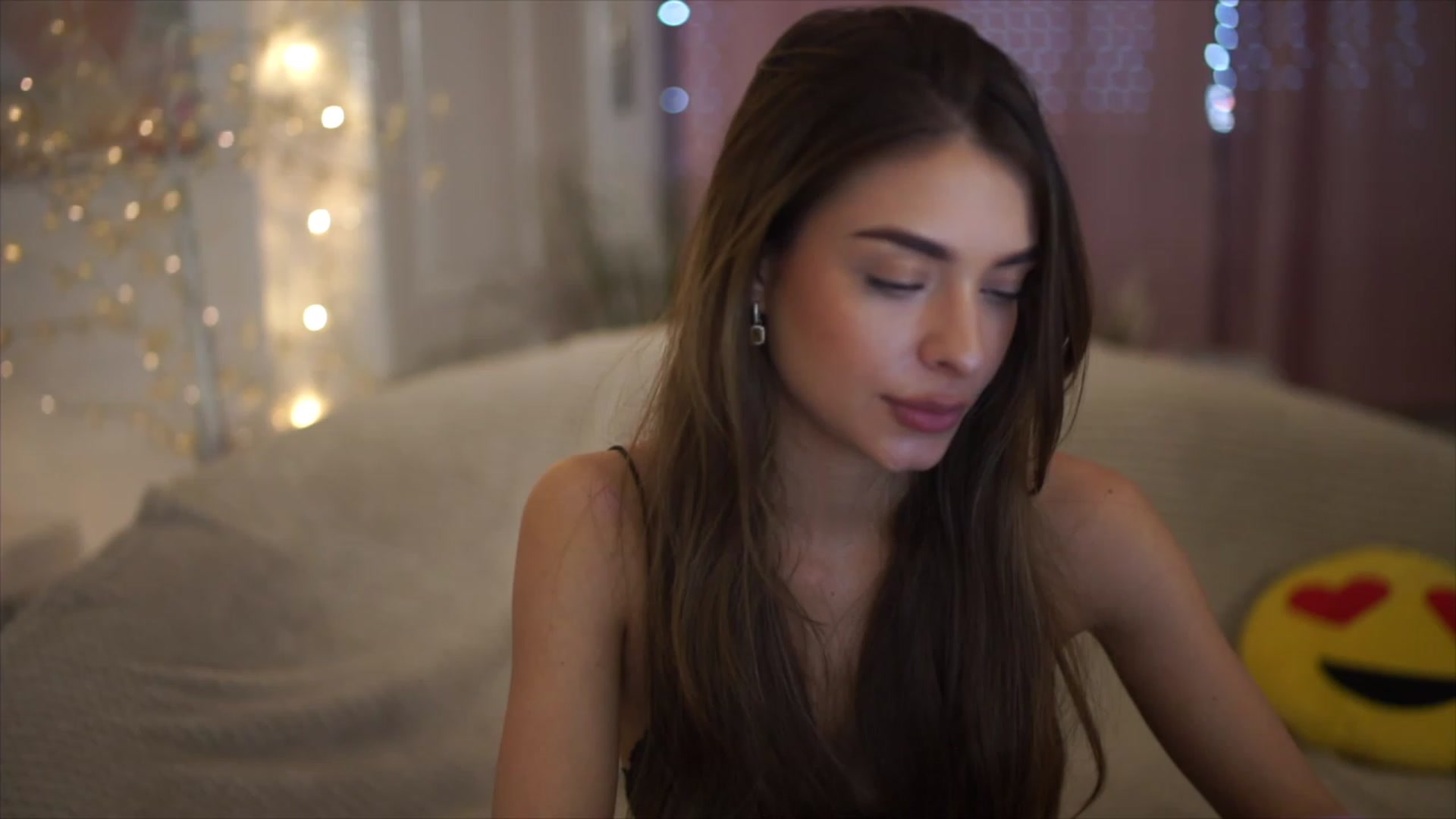 Gallery image thumbnail from Autumn_Falls's myfreecams stream on, 05/08/2023, 13:42 image 17 of 20