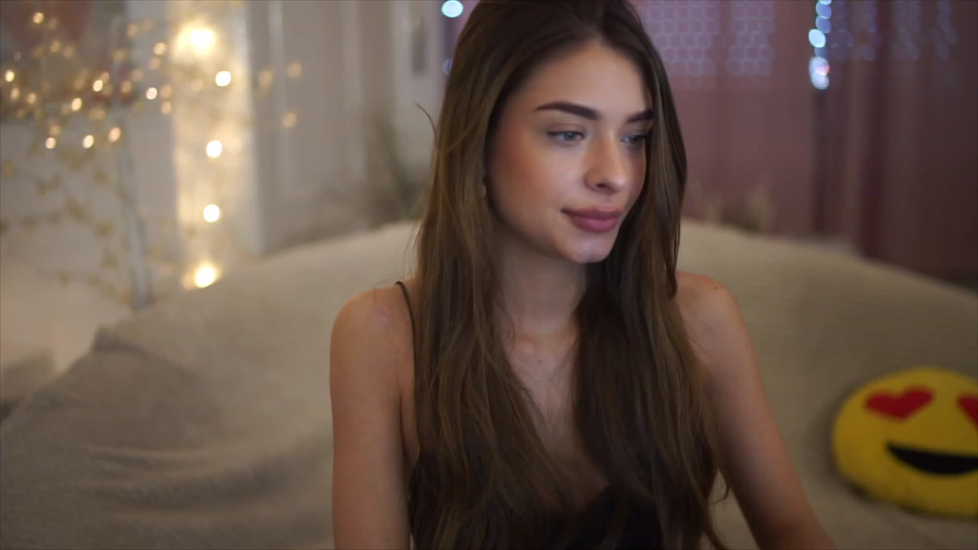 Gallery image thumbnail from Autumn_Falls's myfreecams stream on, 05/08/2023, 13:42 image 14 of 20